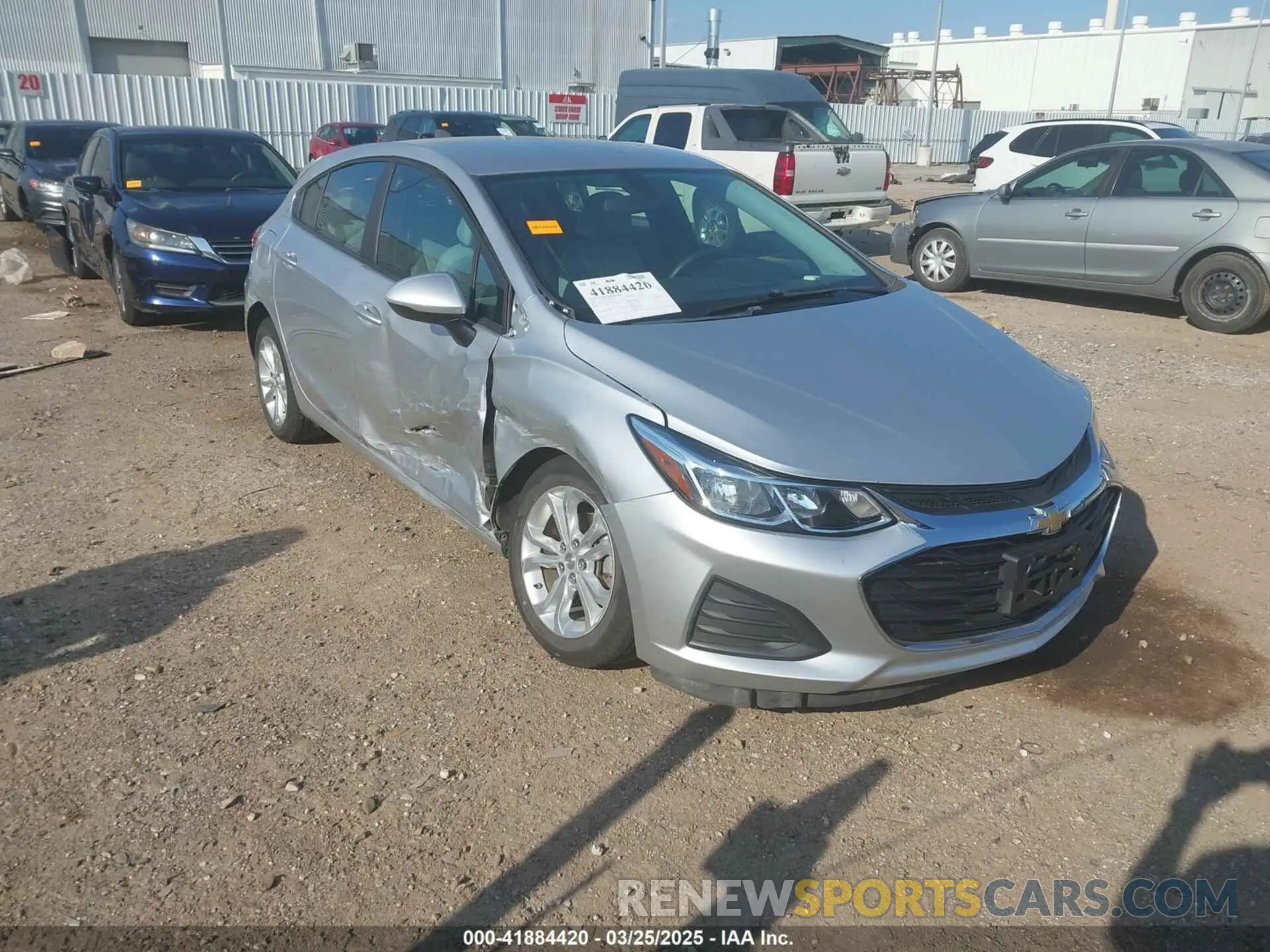 1 fotografías del automóvil dañado 3G1BC6SM7KS588888 CHEVROLET CRUZE 2019