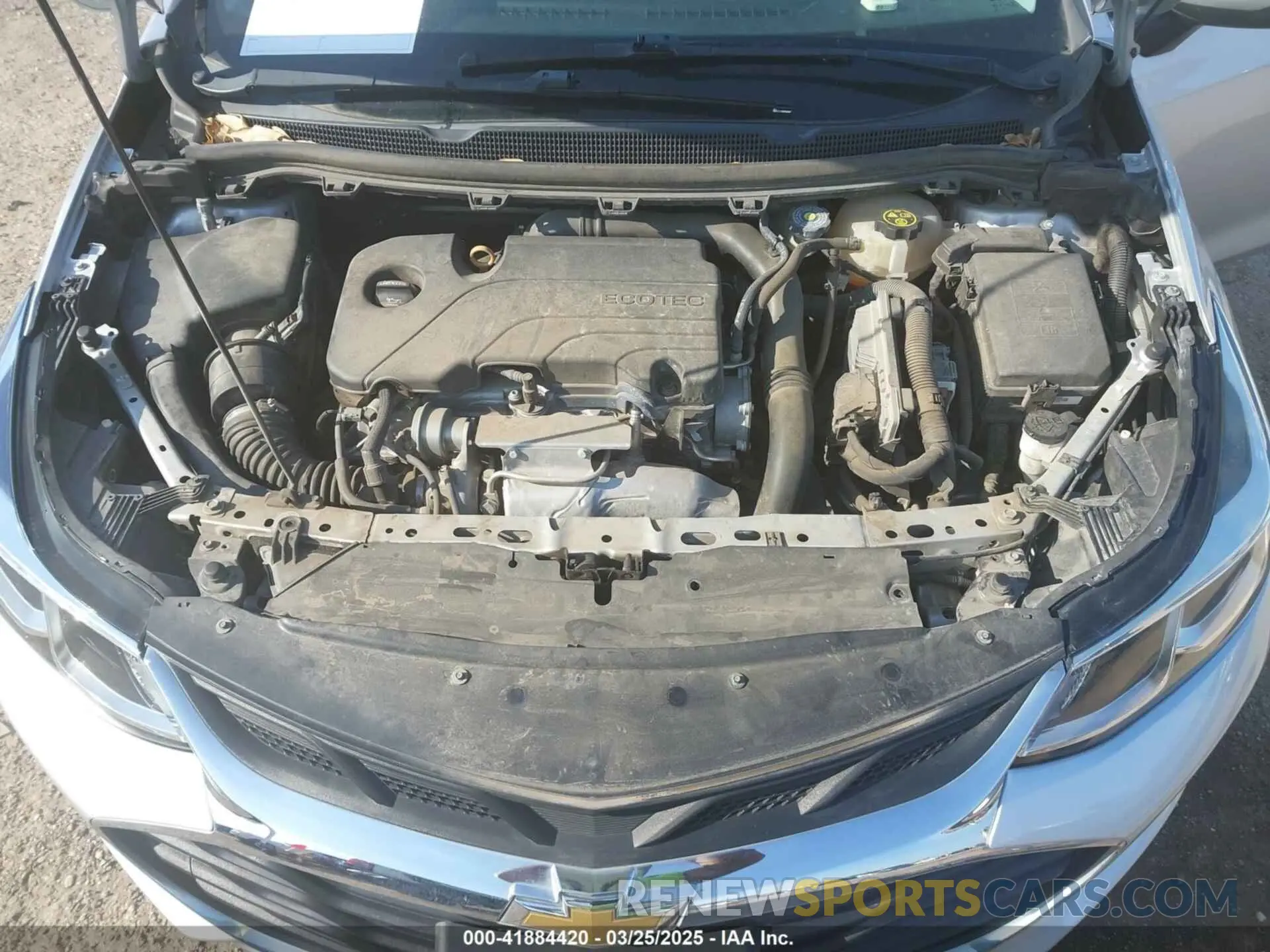 10 fotografías del automóvil dañado 3G1BC6SM7KS588888 CHEVROLET CRUZE 2019