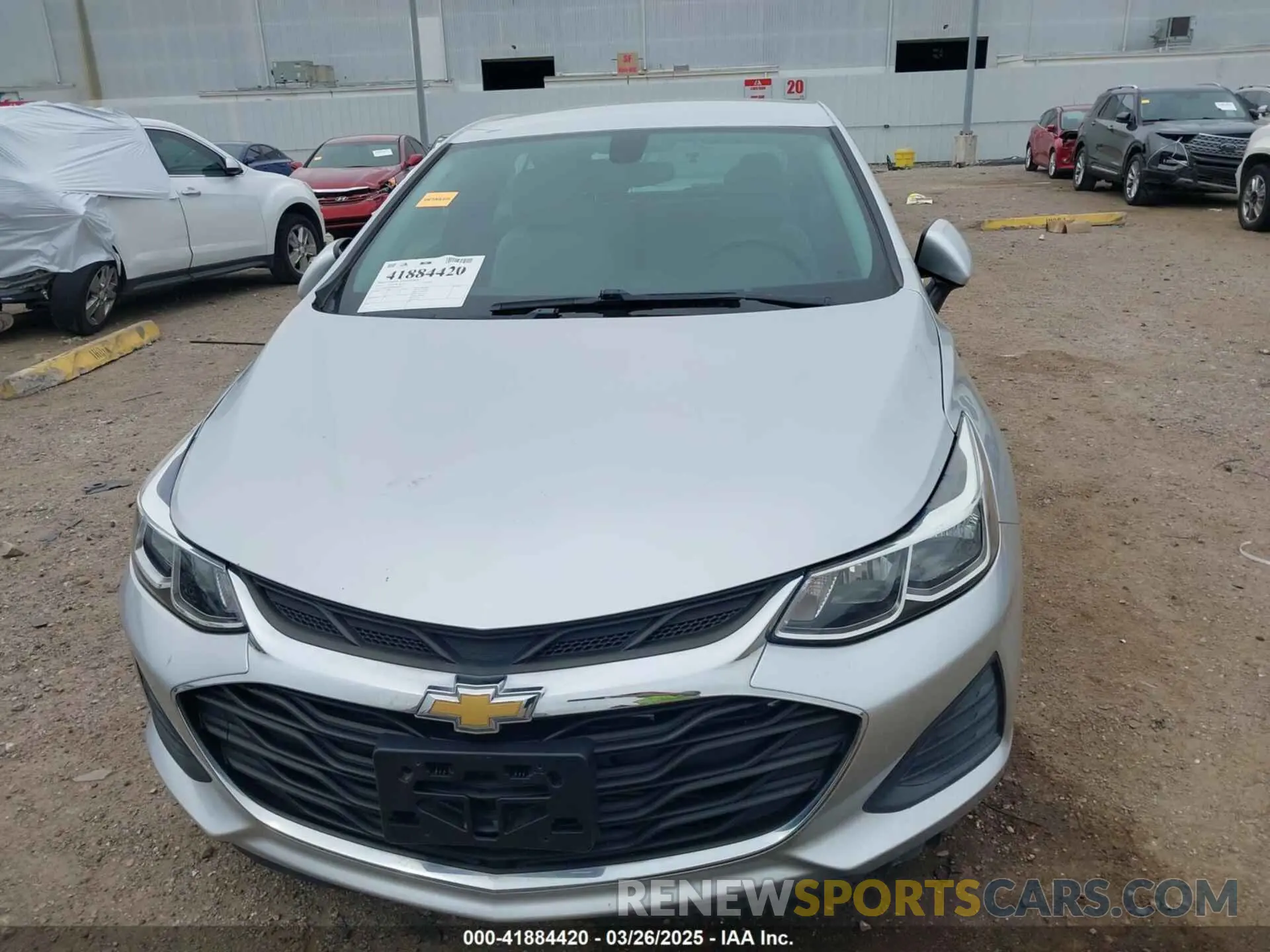 12 fotografías del automóvil dañado 3G1BC6SM7KS588888 CHEVROLET CRUZE 2019