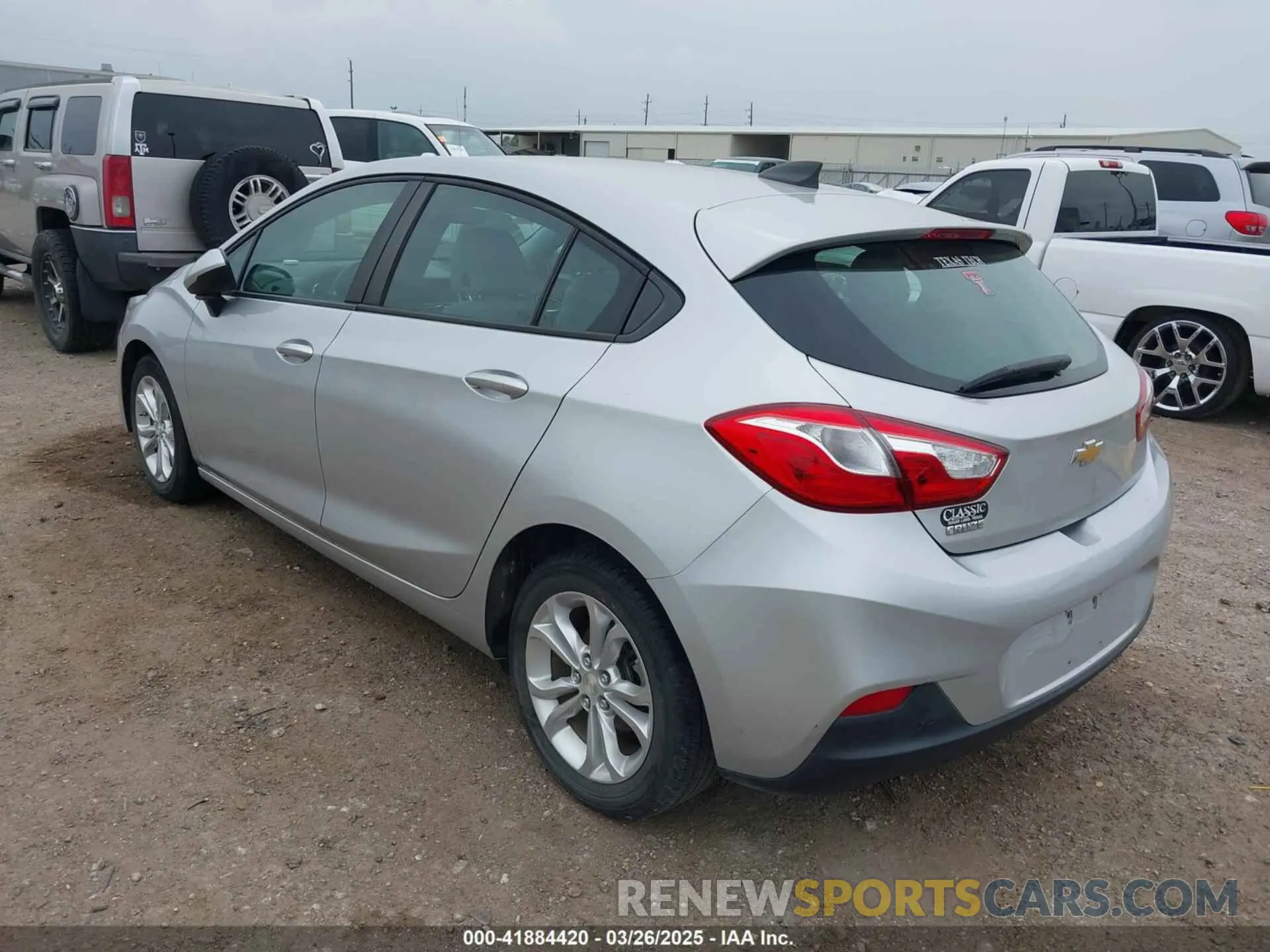 3 fotografías del automóvil dañado 3G1BC6SM7KS588888 CHEVROLET CRUZE 2019