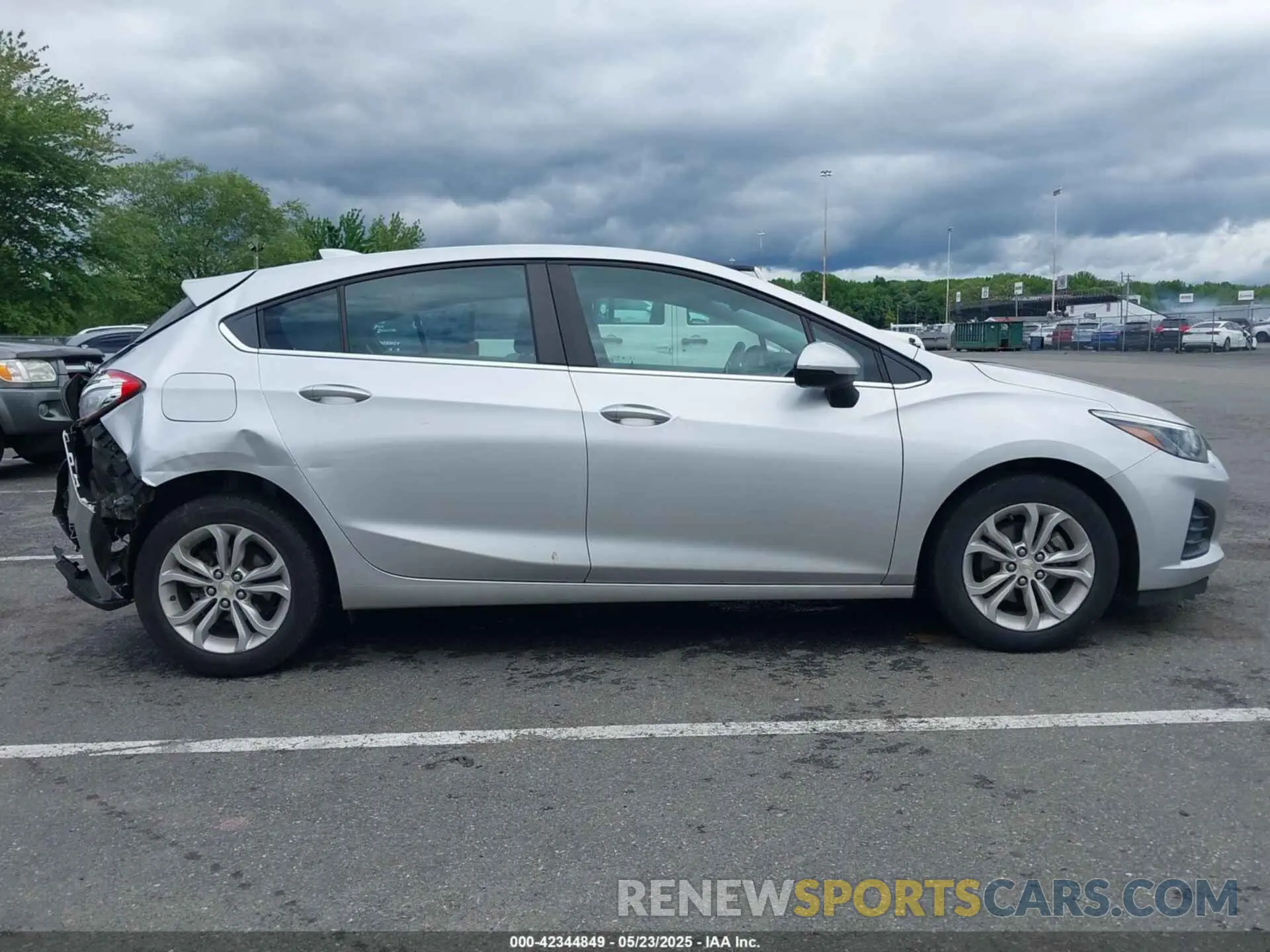 13 fotografías del automóvil dañado 3G1BE6SM0KS524394 CHEVROLET CRUZE 2019