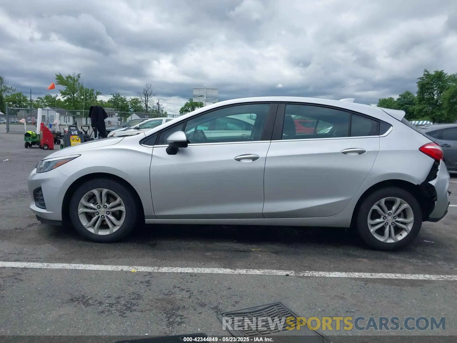 14 fotografías del automóvil dañado 3G1BE6SM0KS524394 CHEVROLET CRUZE 2019