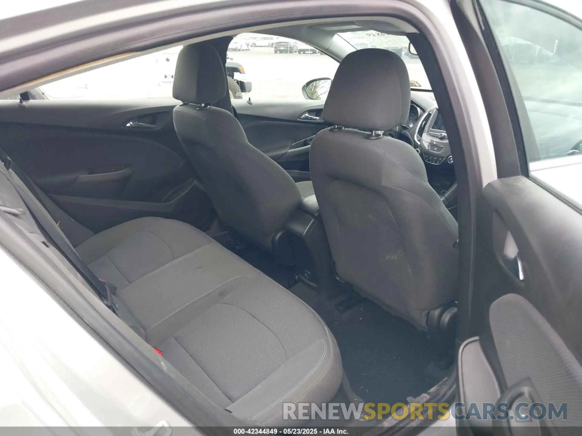 8 fotografías del automóvil dañado 3G1BE6SM0KS524394 CHEVROLET CRUZE 2019
