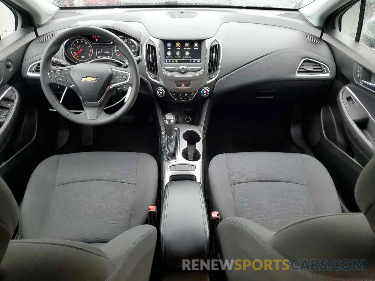 8 fotografías del automóvil dañado 3G1BE6SM1KS533749 CHEVROLET CRUZE 2019