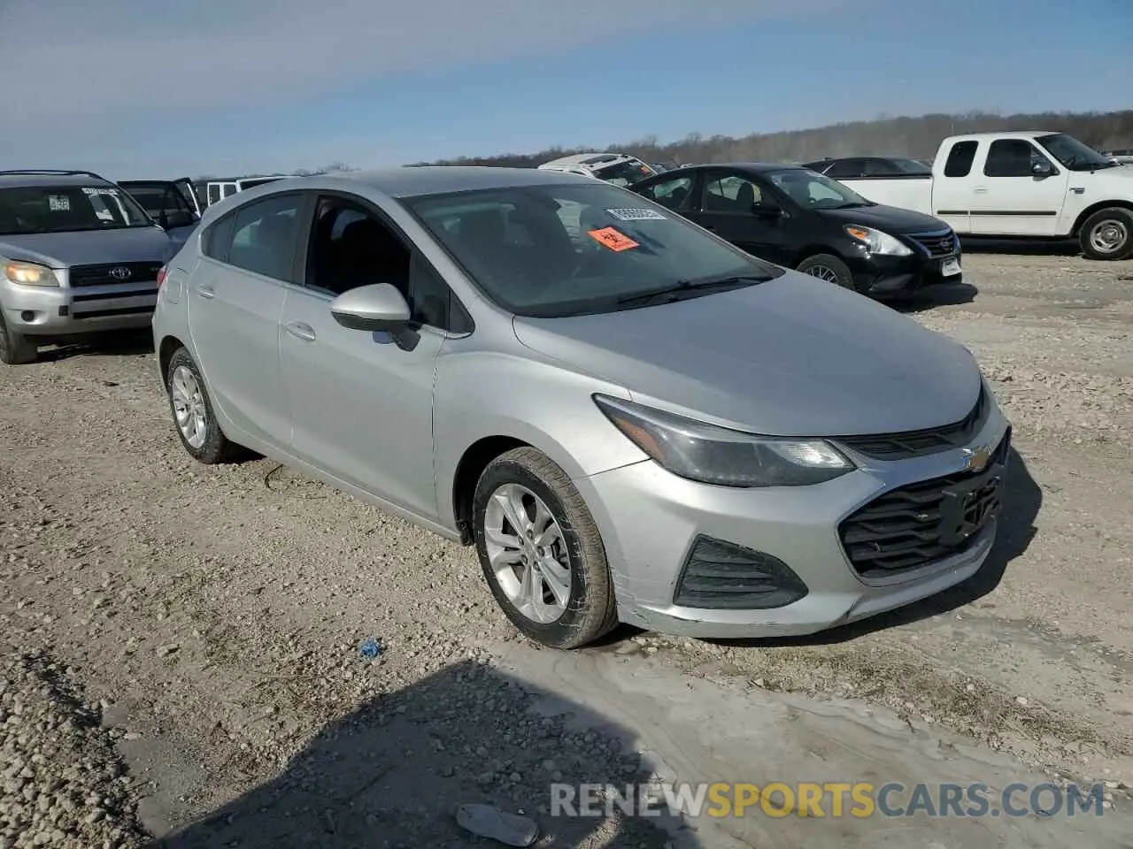 4 fotografías del automóvil dañado 3G1BE6SM2KS545215 CHEVROLET CRUZE 2019