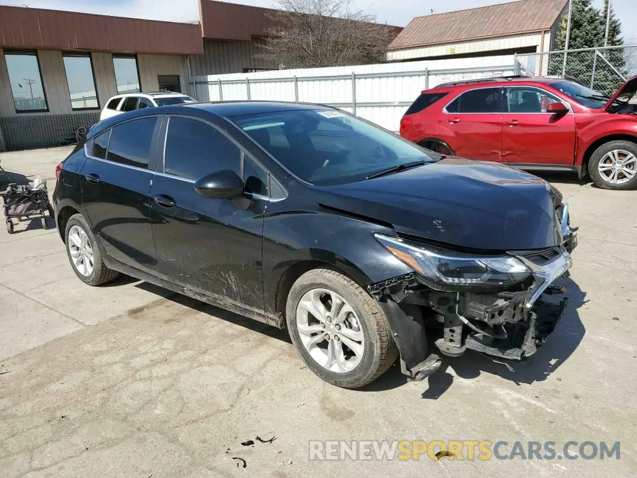 4 fotografías del automóvil dañado 3G1BE6SM2KS570311 CHEVROLET CRUZE 2019