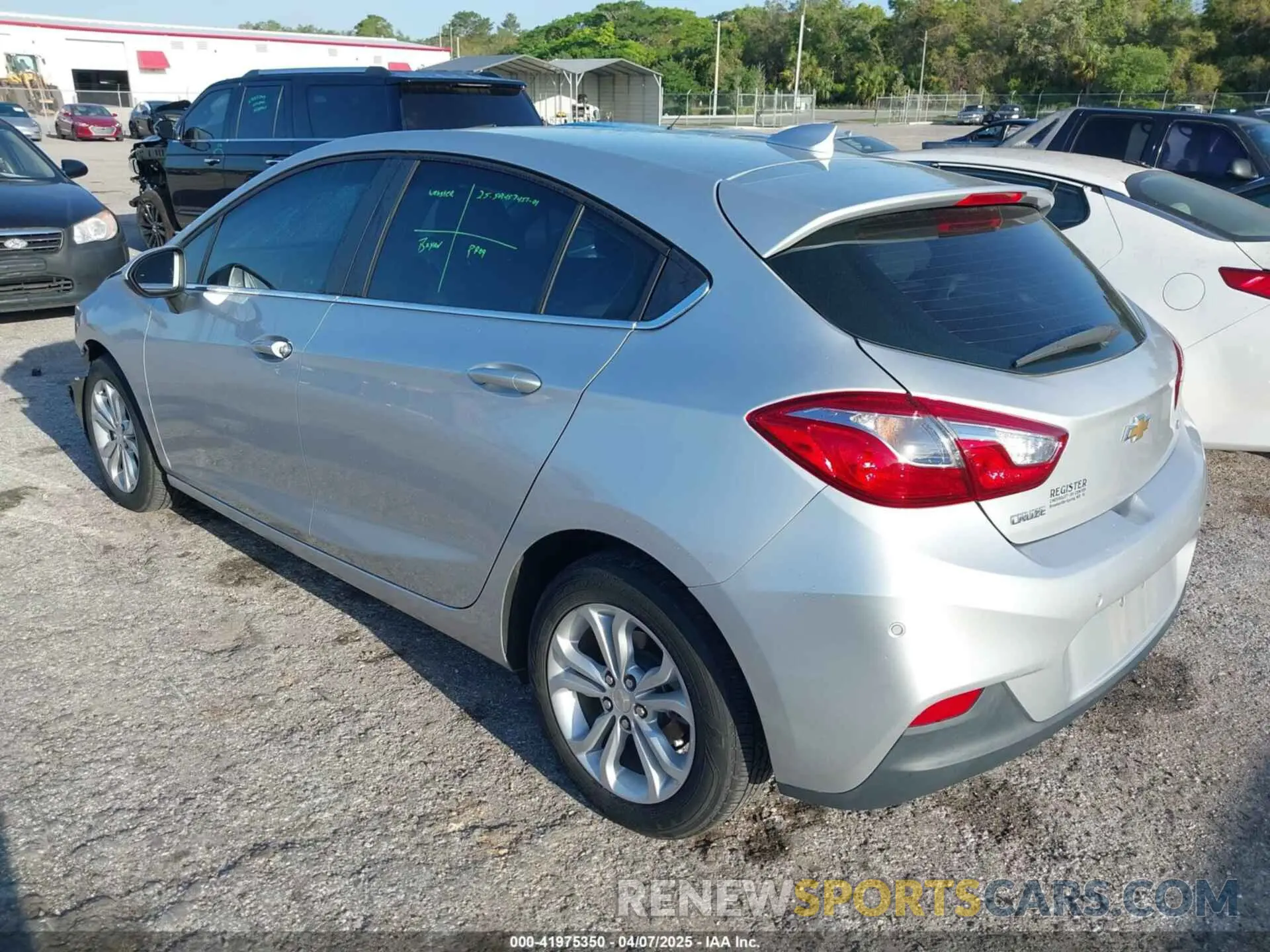 3 fotografías del automóvil dañado 3G1BE6SM3KS548527 CHEVROLET CRUZE 2019
