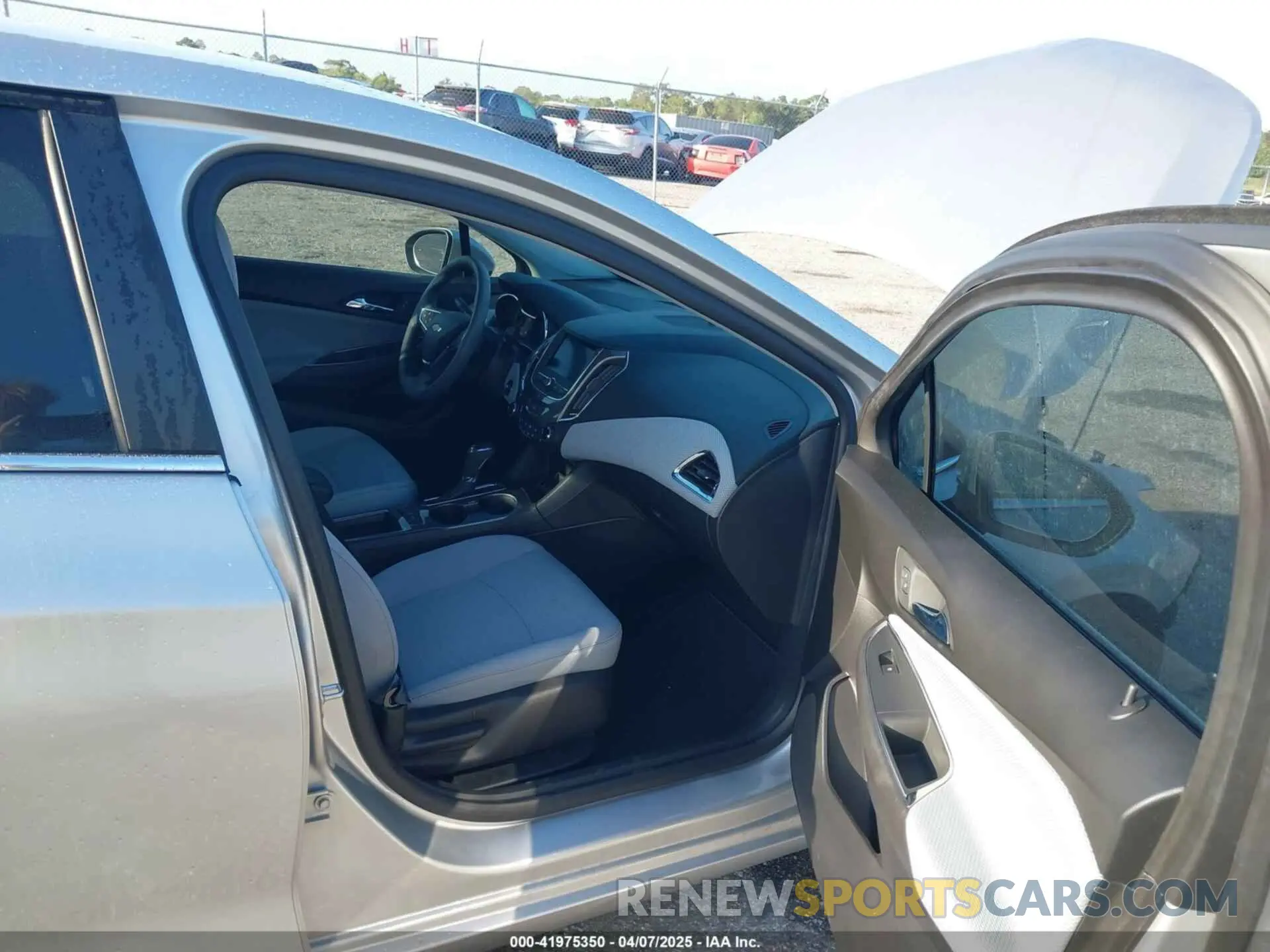 5 fotografías del automóvil dañado 3G1BE6SM3KS548527 CHEVROLET CRUZE 2019
