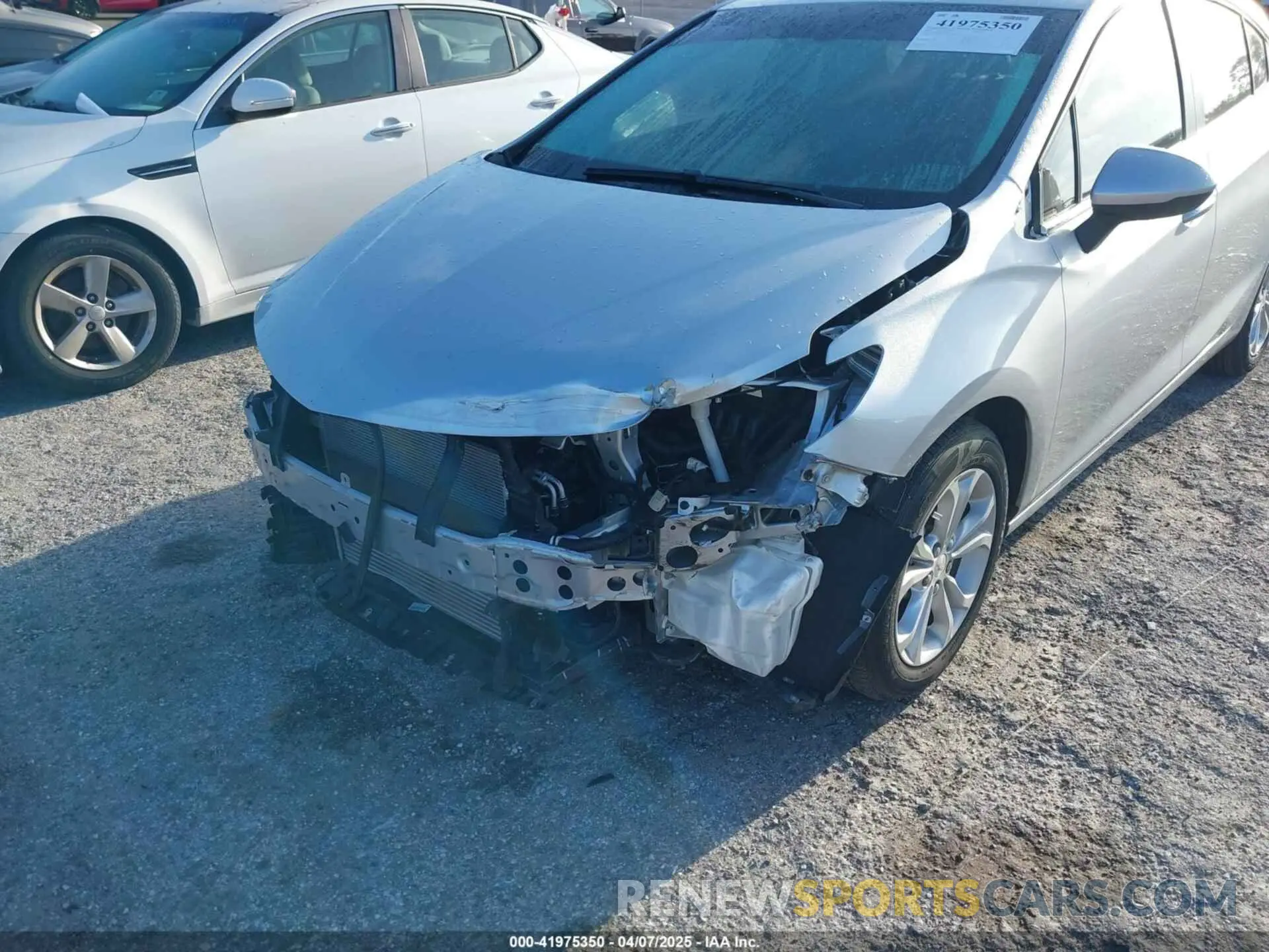 6 fotografías del automóvil dañado 3G1BE6SM3KS548527 CHEVROLET CRUZE 2019