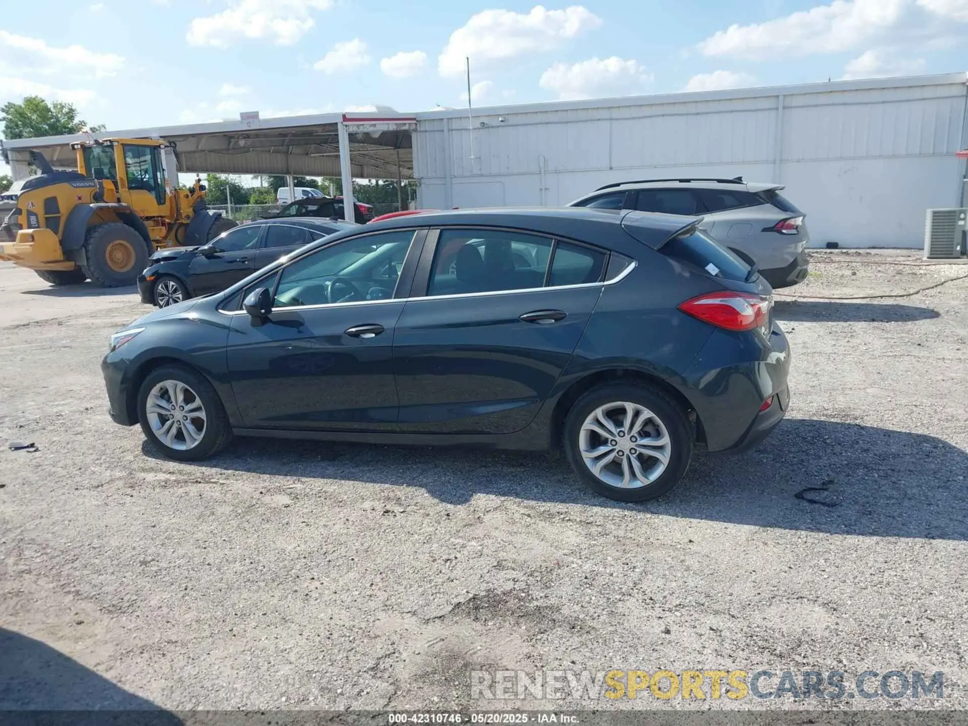 14 fotografías del automóvil dañado 3G1BE6SM4KS542770 CHEVROLET CRUZE 2019