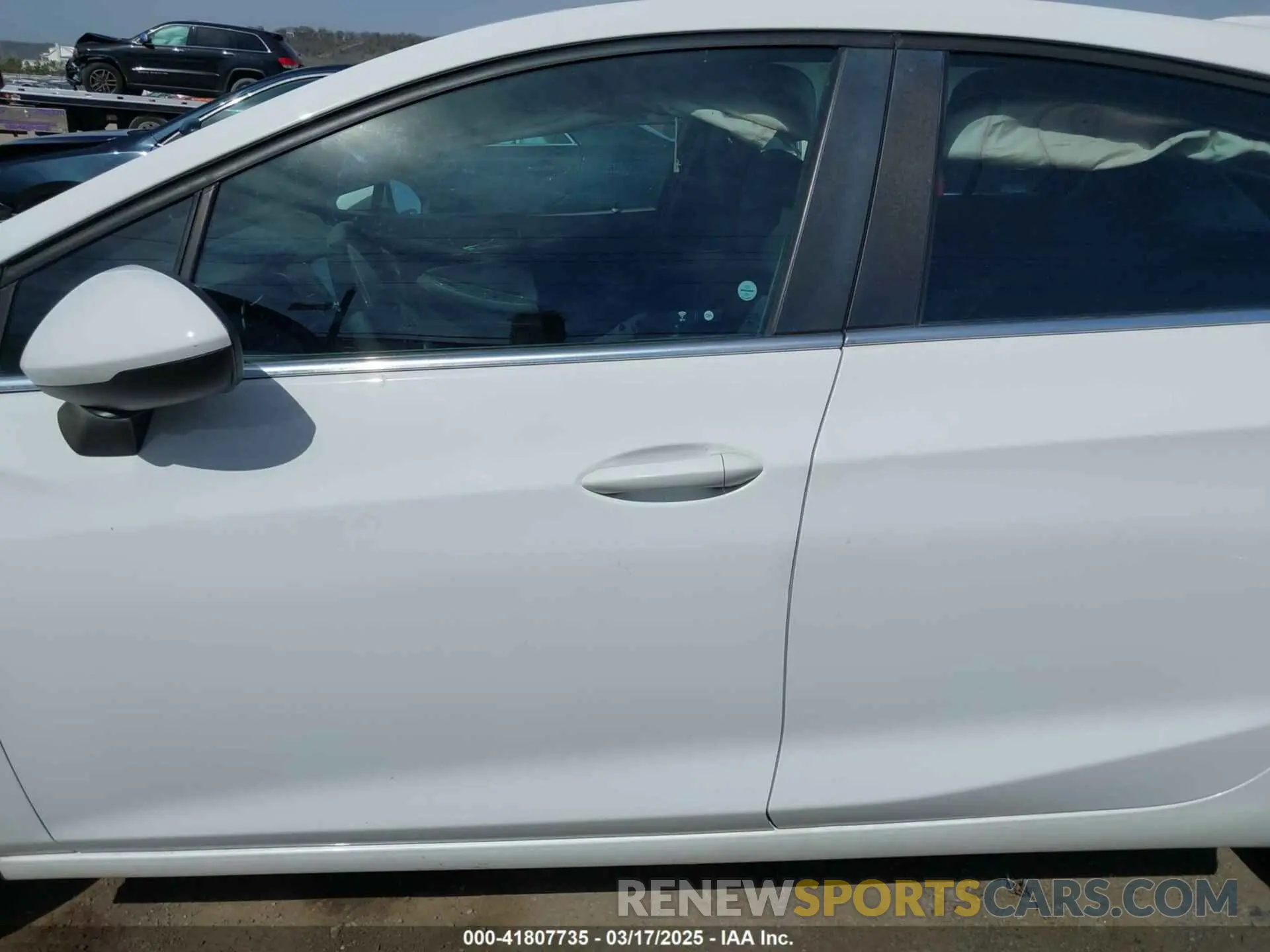 14 fotografías del automóvil dañado 3G1BE6SM7KS539118 CHEVROLET CRUZE 2019