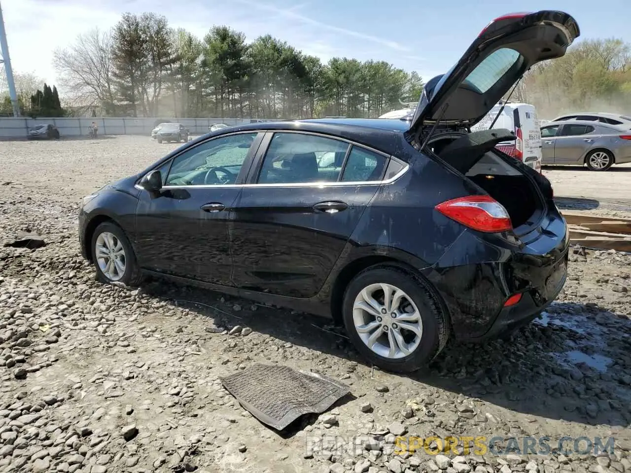 2 fotografías del automóvil dañado 3G1BE6SM8KS562617 CHEVROLET CRUZE 2019