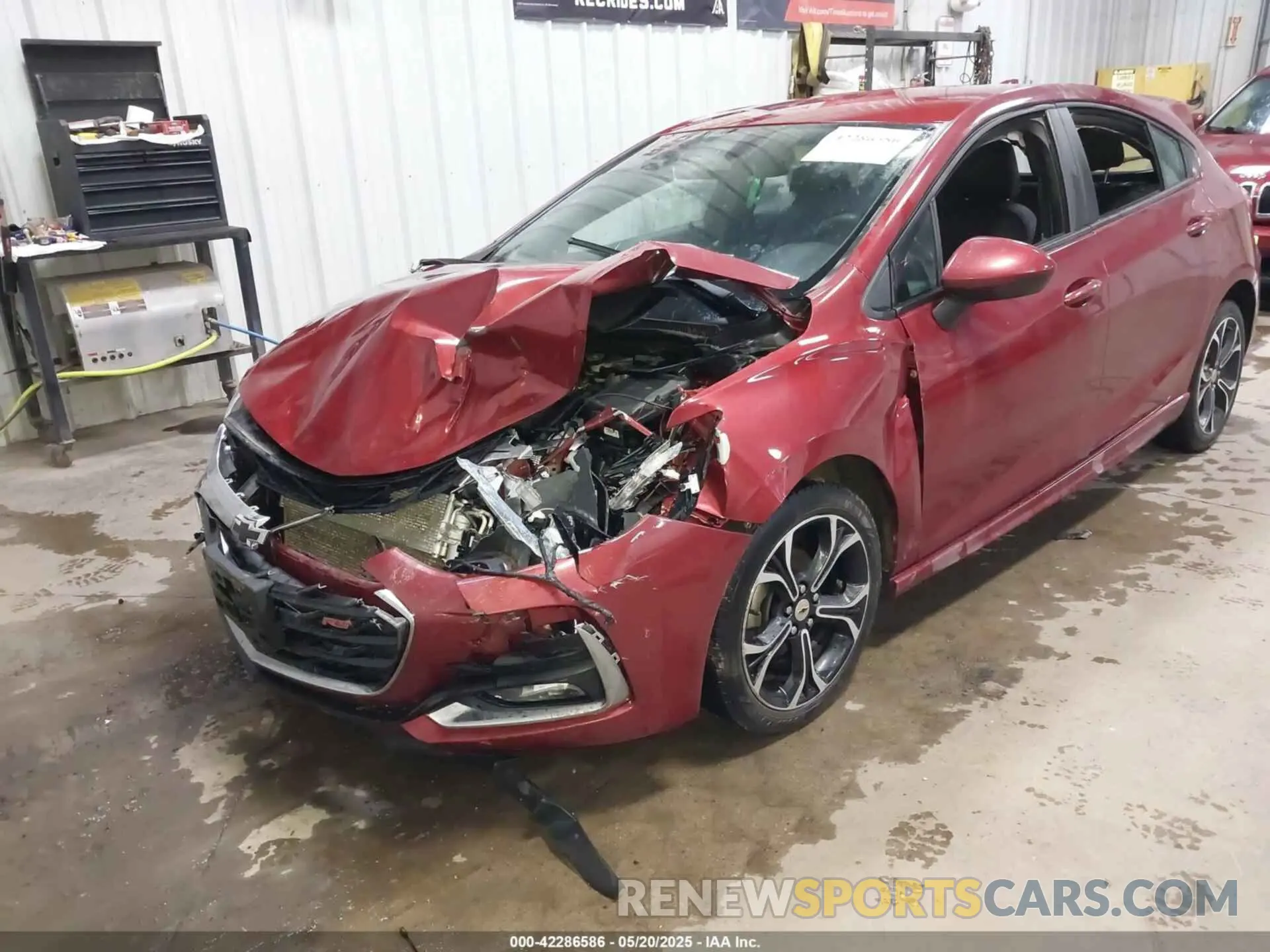 2 fotografías del automóvil dañado 3G1BE6SM8KS570538 CHEVROLET CRUZE 2019