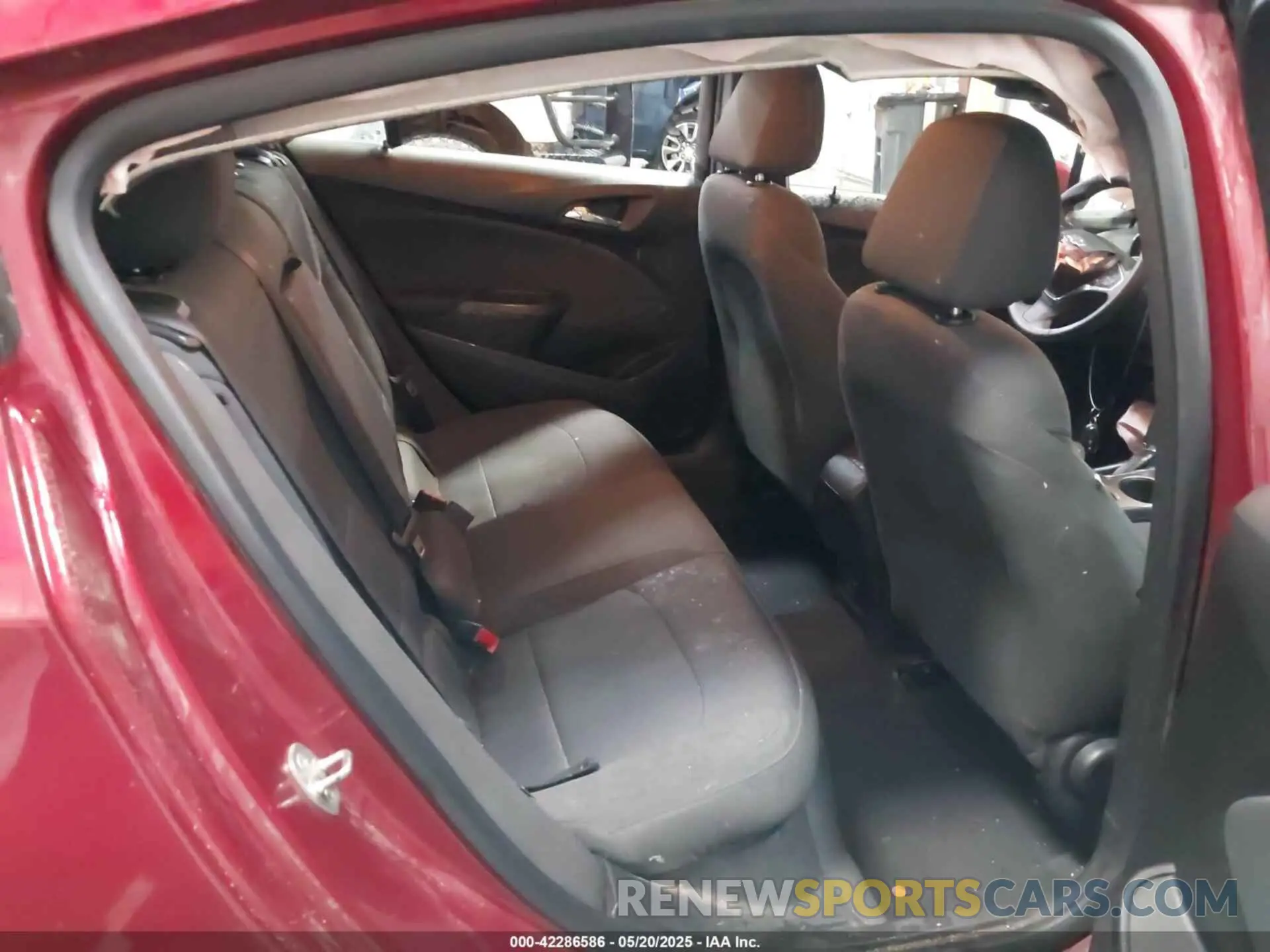 8 fotografías del automóvil dañado 3G1BE6SM8KS570538 CHEVROLET CRUZE 2019