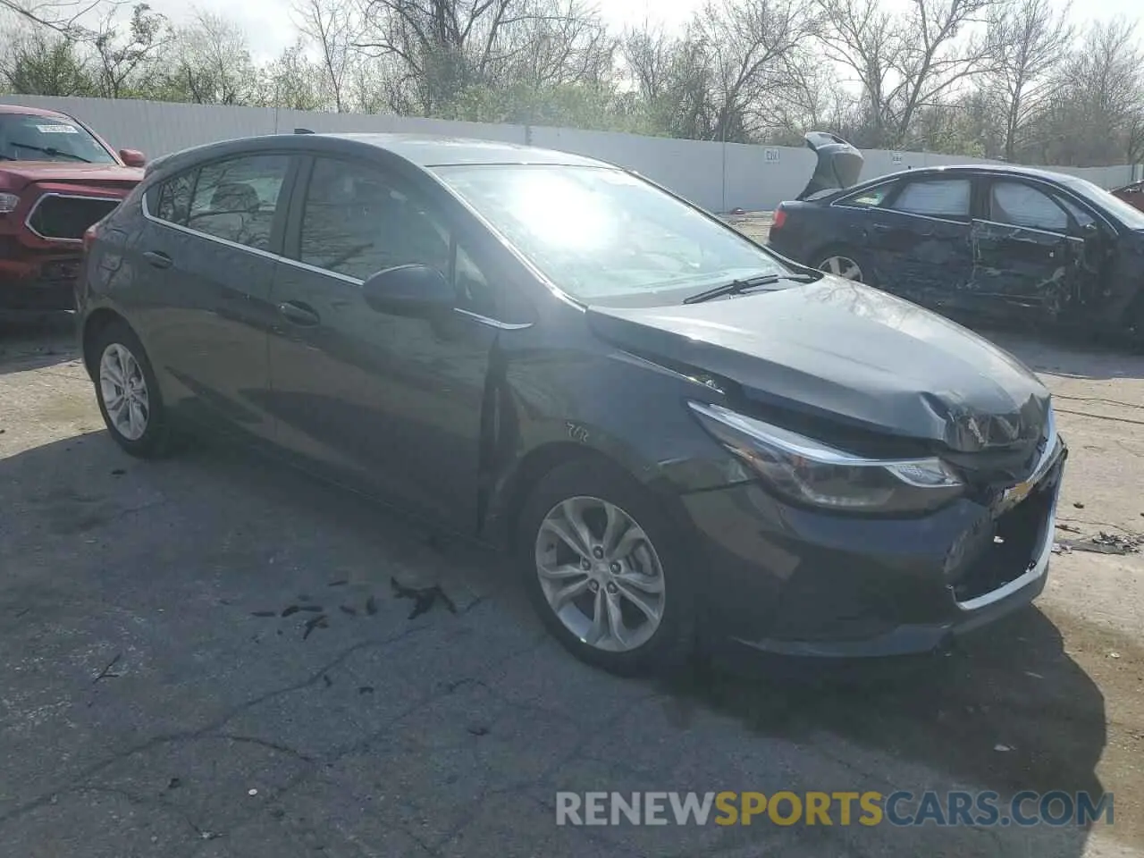 4 fotografías del automóvil dañado 3G1BE6SM8KS611041 CHEVROLET CRUZE 2019
