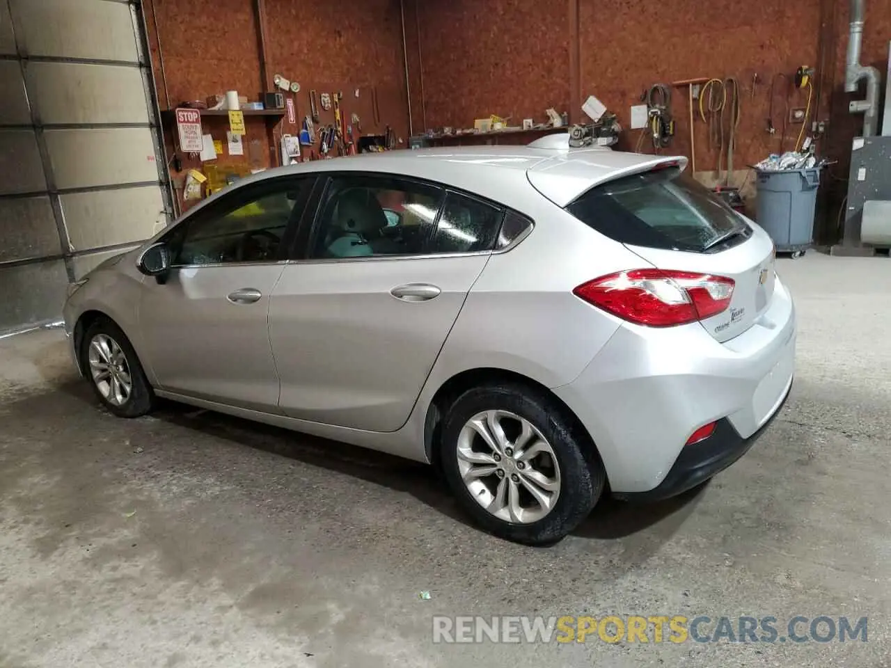 2 fotografías del automóvil dañado 3G1BE6SMXKS540988 CHEVROLET CRUZE 2019