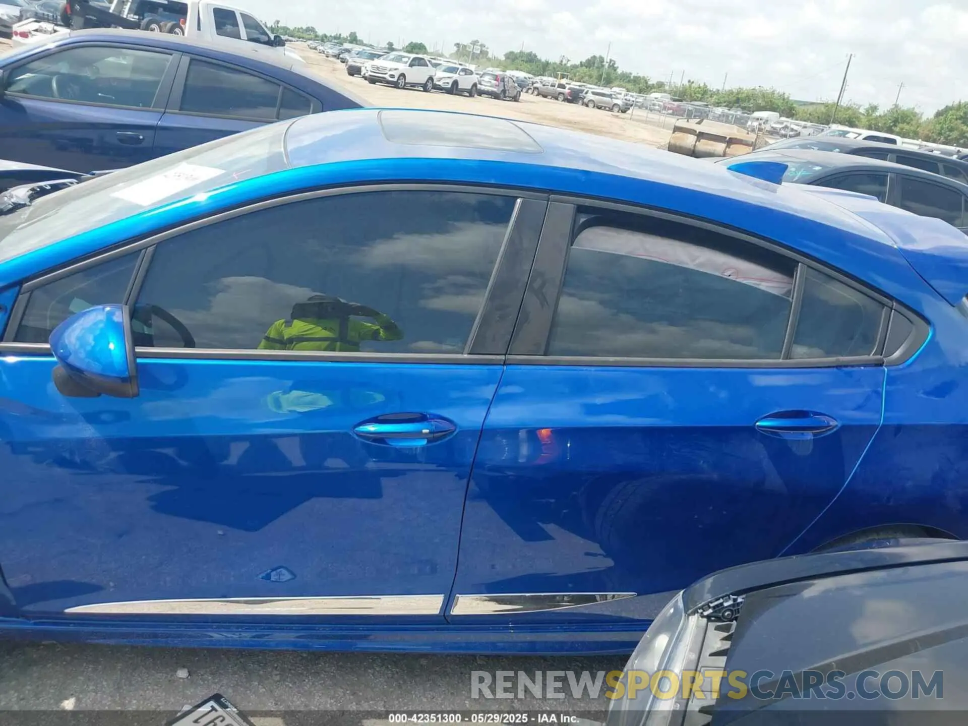 14 fotografías del automóvil dañado 3G1BF6SMXKS570523 CHEVROLET CRUZE 2019