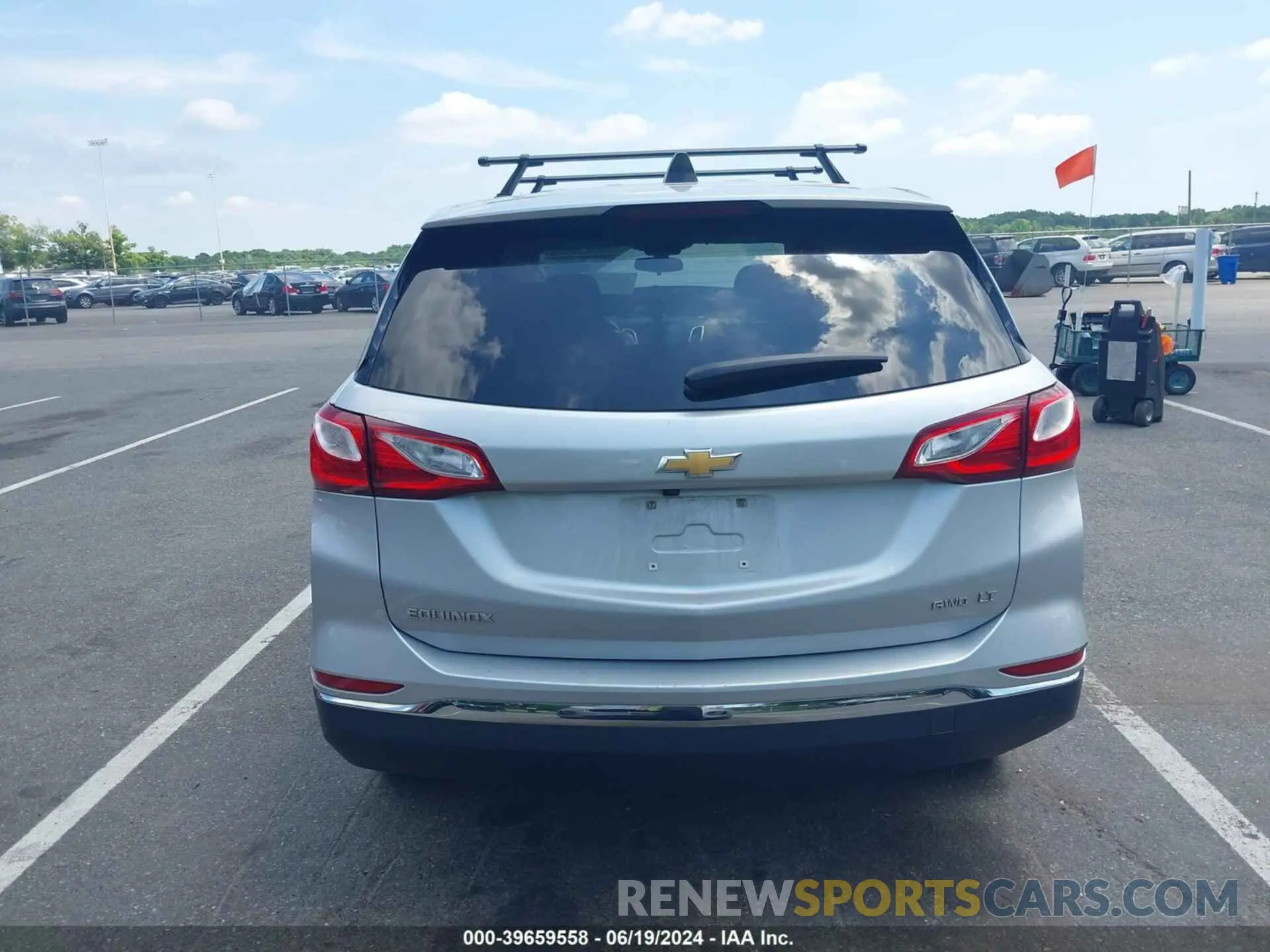 16 fotografías del automóvil dañado 2GNAXSEV9J6206756 CHEVROLET EQUINOX 2018