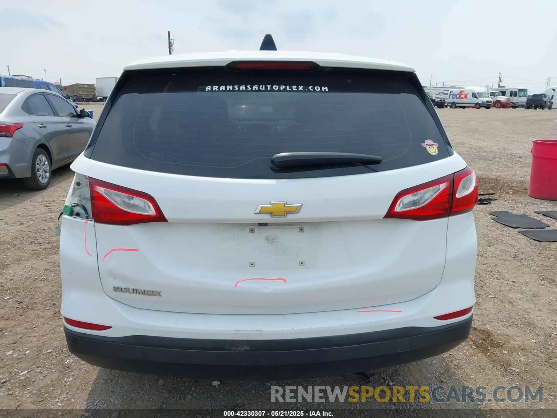 17 fotografías del automóvil dañado 2GNAXHEV0K6118103 CHEVROLET EQUINOX 2019
