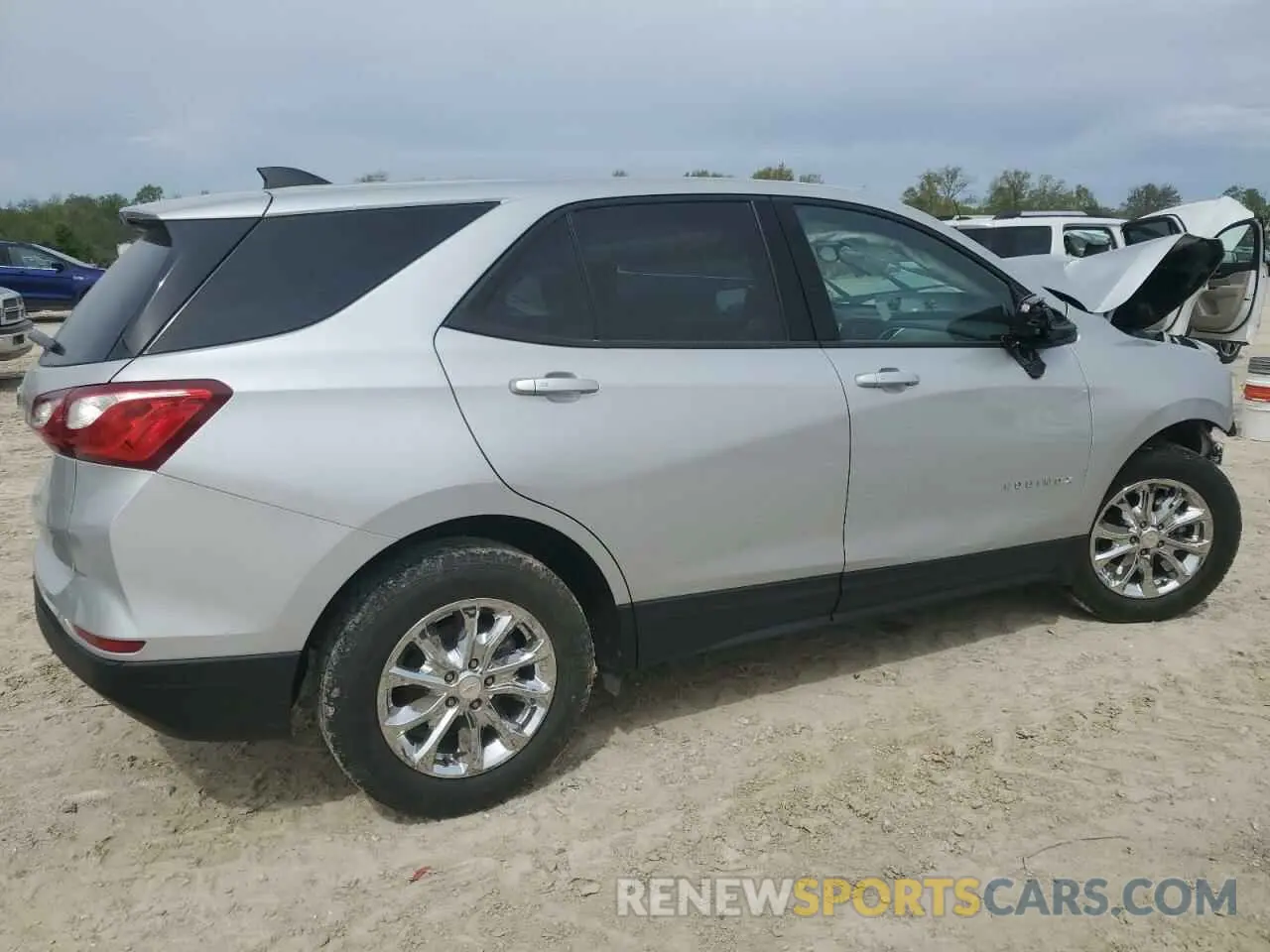 3 fotografías del automóvil dañado 2GNAXHEV0K6136374 CHEVROLET EQUINOX 2019