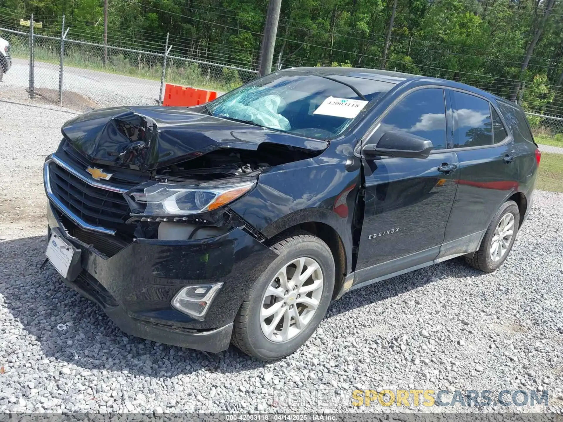 2 fotografías del automóvil dañado 2GNAXHEV0K6291166 CHEVROLET EQUINOX 2019