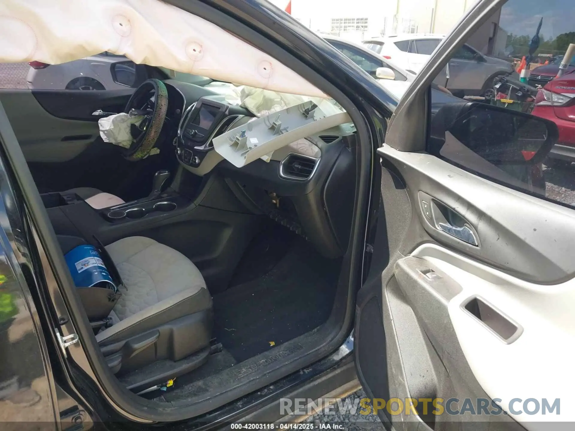 5 fotografías del automóvil dañado 2GNAXHEV0K6291166 CHEVROLET EQUINOX 2019