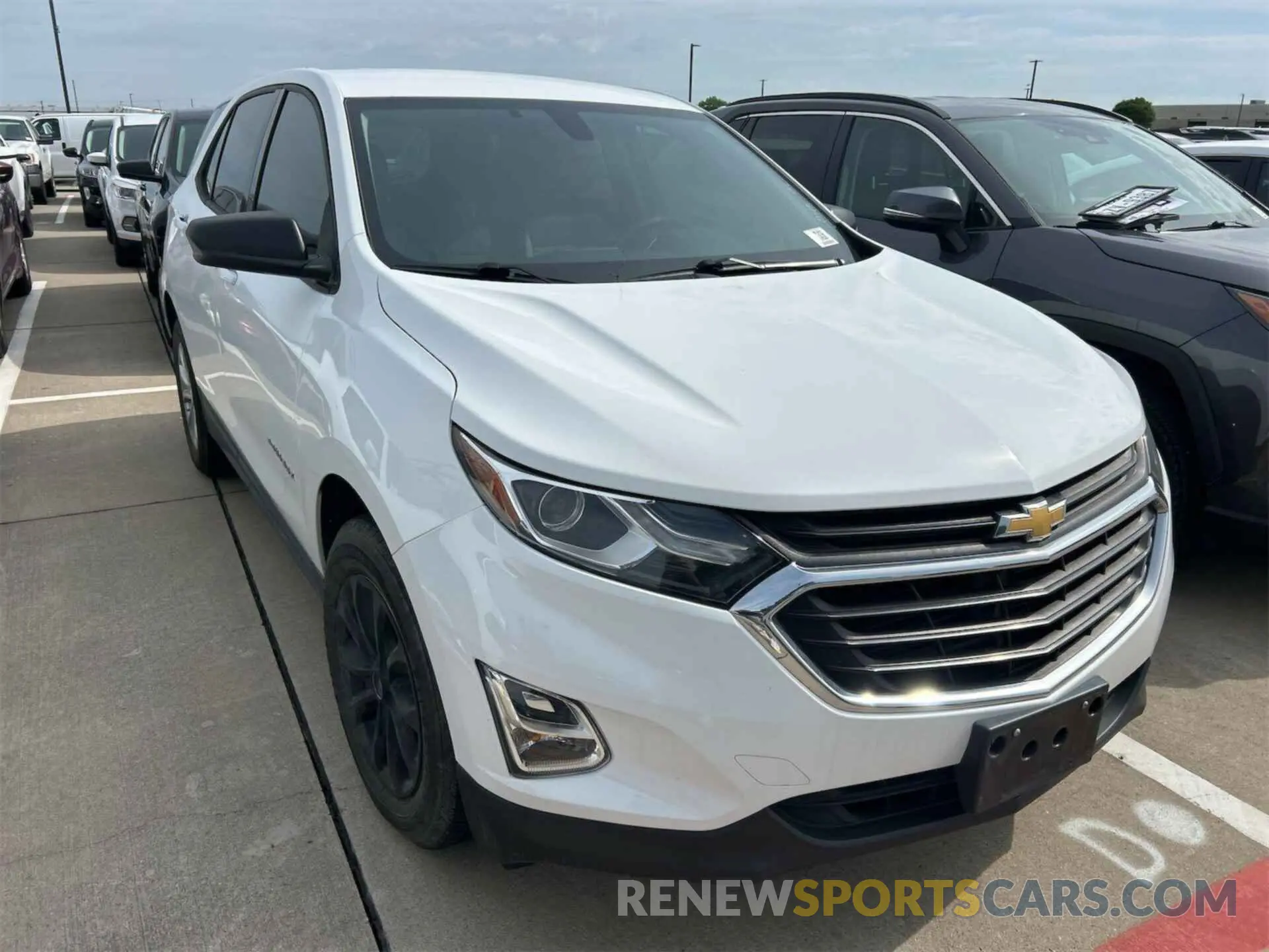 14 fotografías del automóvil dañado 2GNAXHEV1K6264770 CHEVROLET EQUINOX 2019