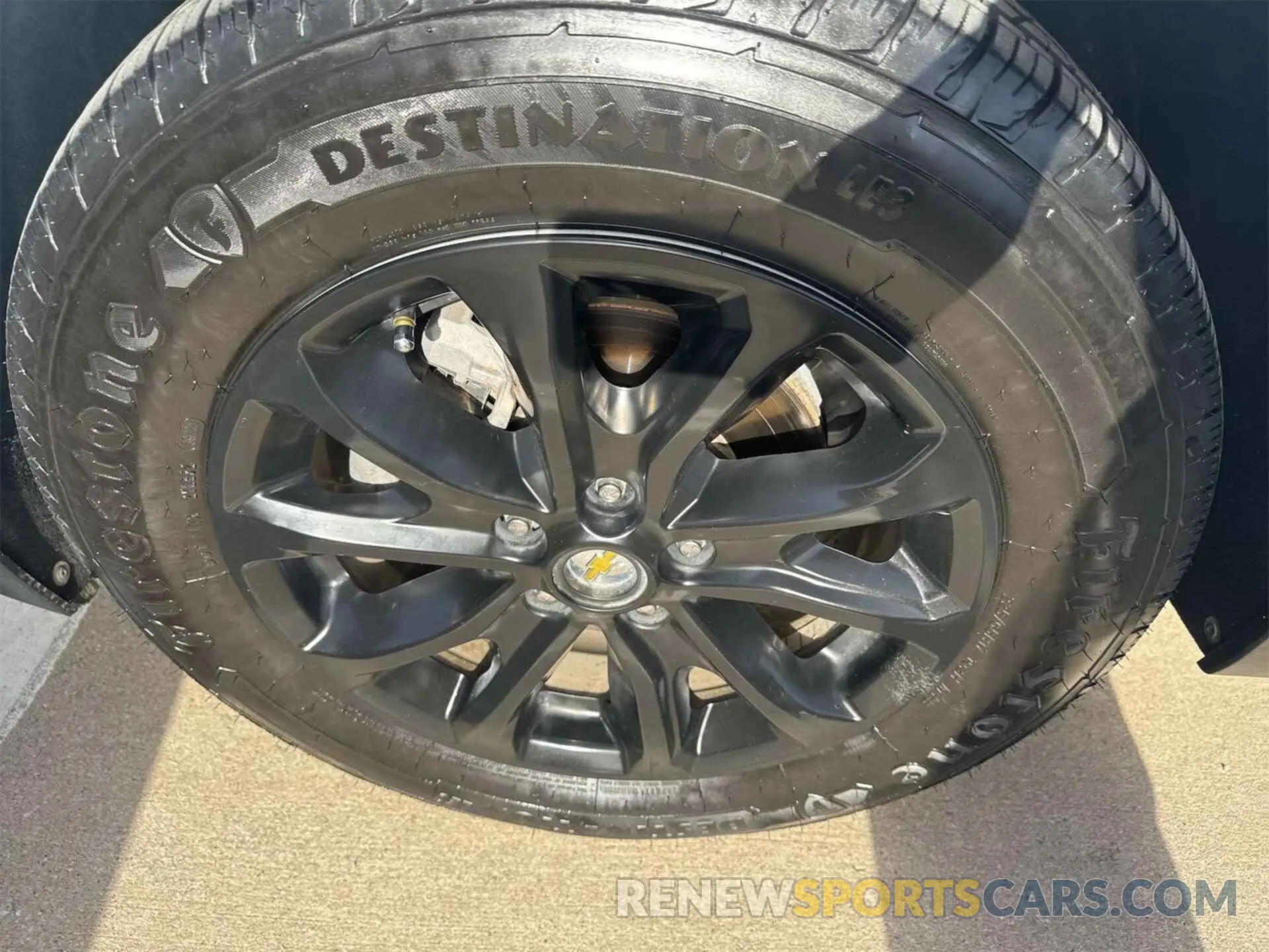 15 fotografías del automóvil dañado 2GNAXHEV1K6264770 CHEVROLET EQUINOX 2019