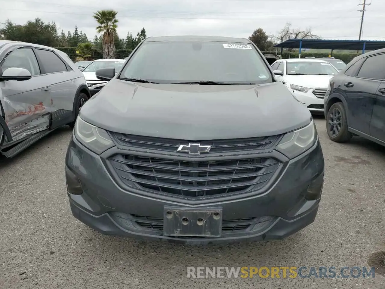 5 fotografías del automóvil dañado 2GNAXHEV2K6228814 CHEVROLET EQUINOX 2019