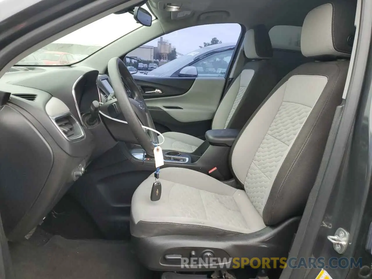 7 fotografías del automóvil dañado 2GNAXHEV2K6228814 CHEVROLET EQUINOX 2019