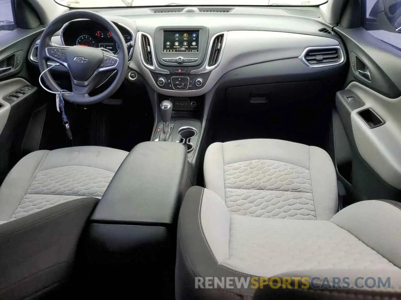 8 fotografías del automóvil dañado 2GNAXHEV2K6228814 CHEVROLET EQUINOX 2019