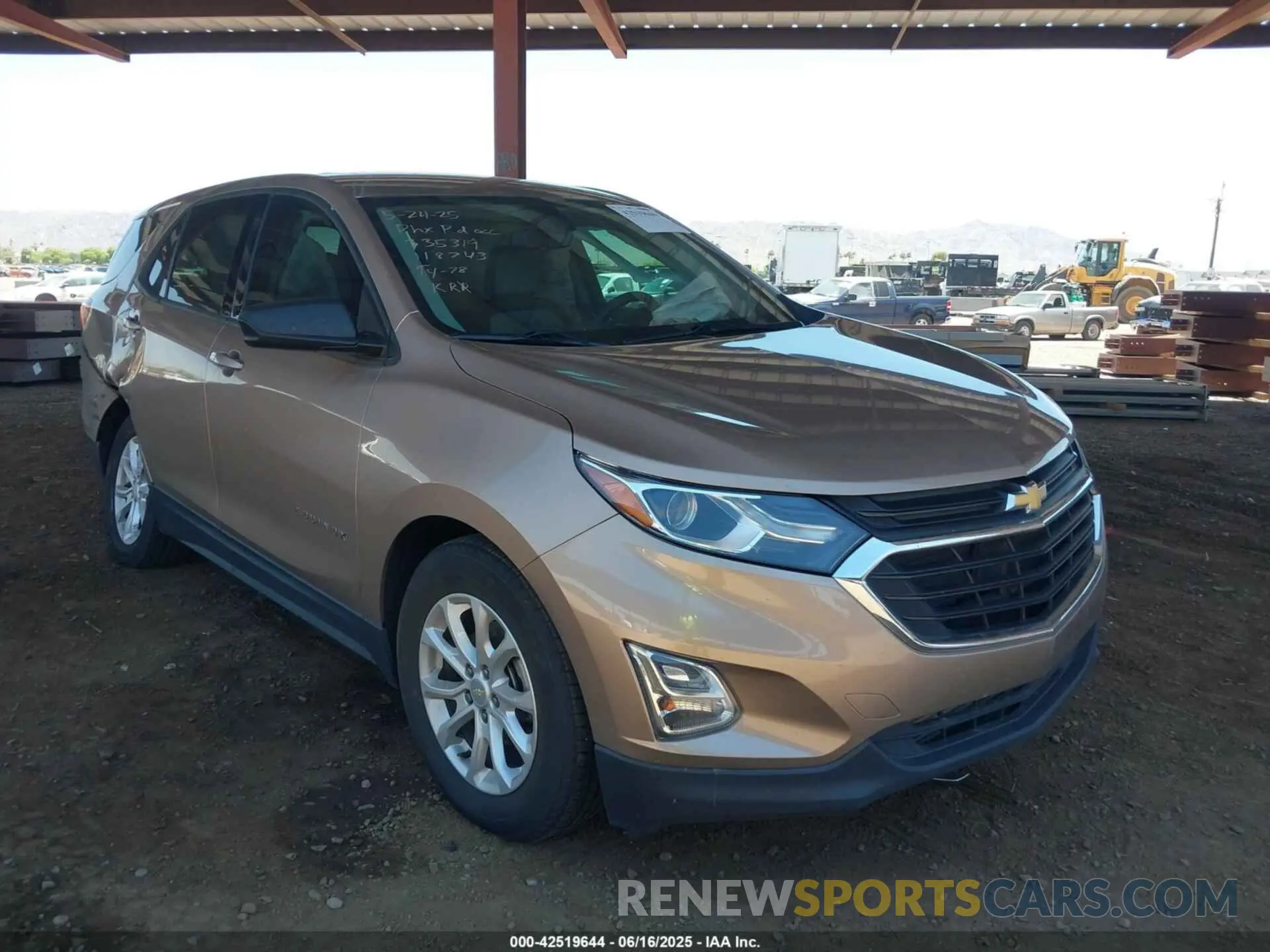 1 fotografías del automóvil dañado 2GNAXHEV3K6118743 CHEVROLET EQUINOX 2019