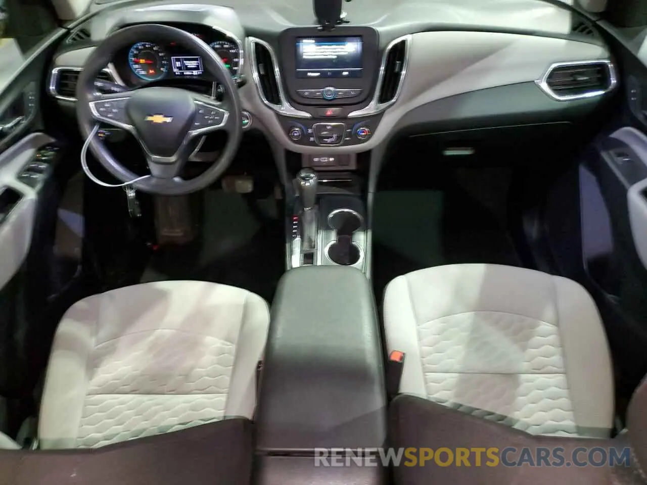 8 fotografías del automóvil dañado 2GNAXHEV3K6203596 CHEVROLET EQUINOX 2019