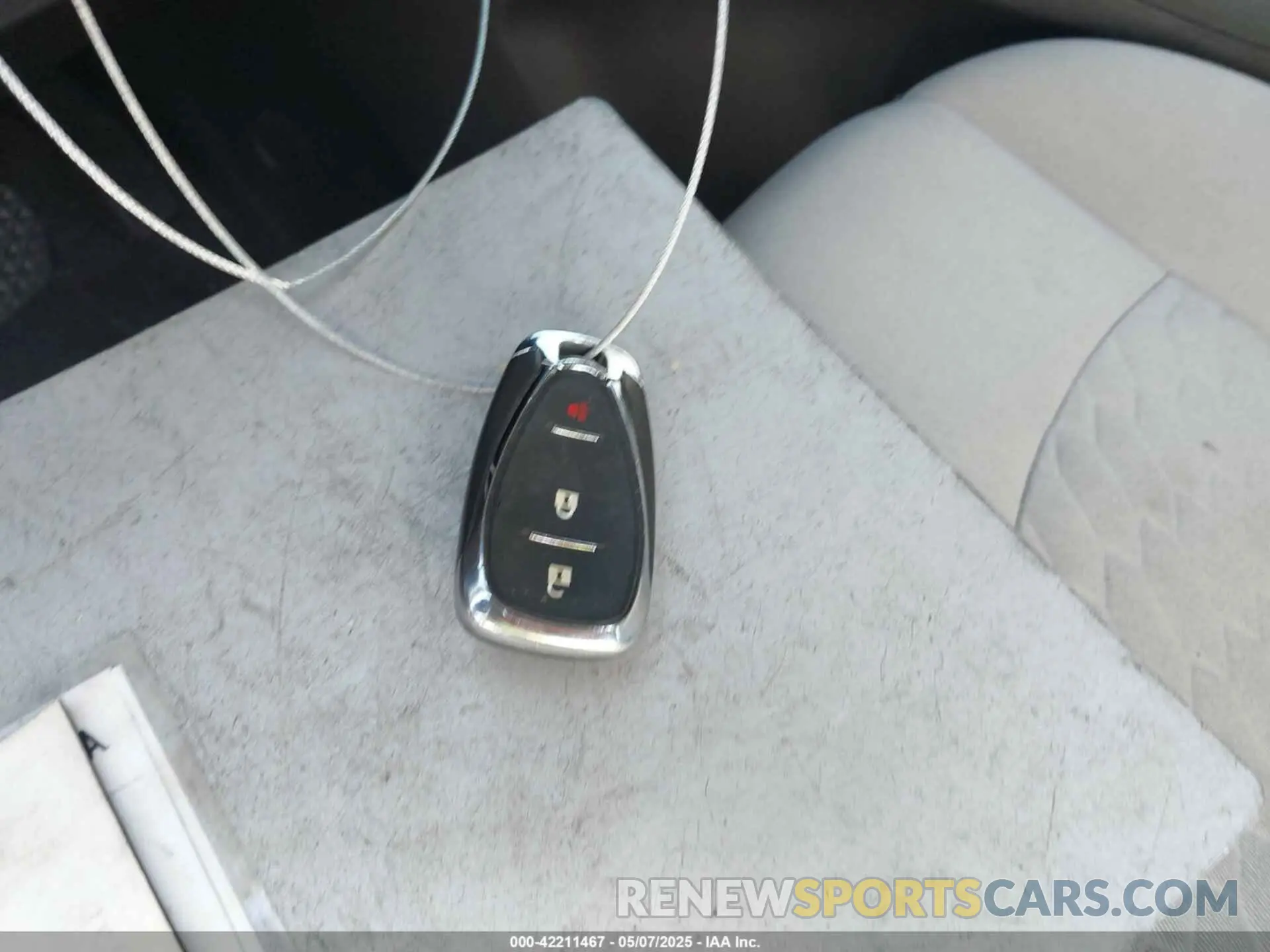 11 fotografías del automóvil dañado 2GNAXHEV3K6230992 CHEVROLET EQUINOX 2019
