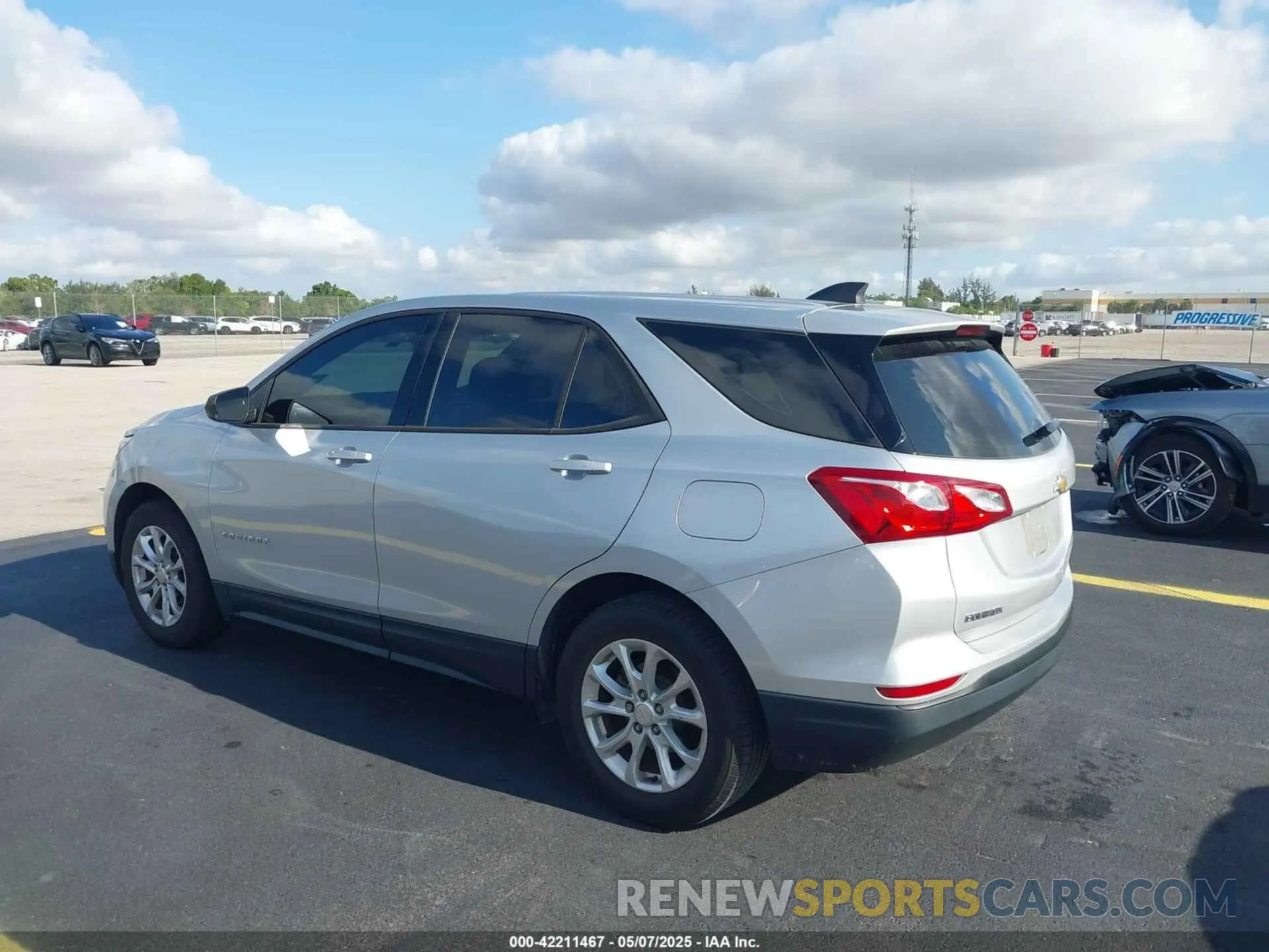3 fotografías del automóvil dañado 2GNAXHEV3K6230992 CHEVROLET EQUINOX 2019