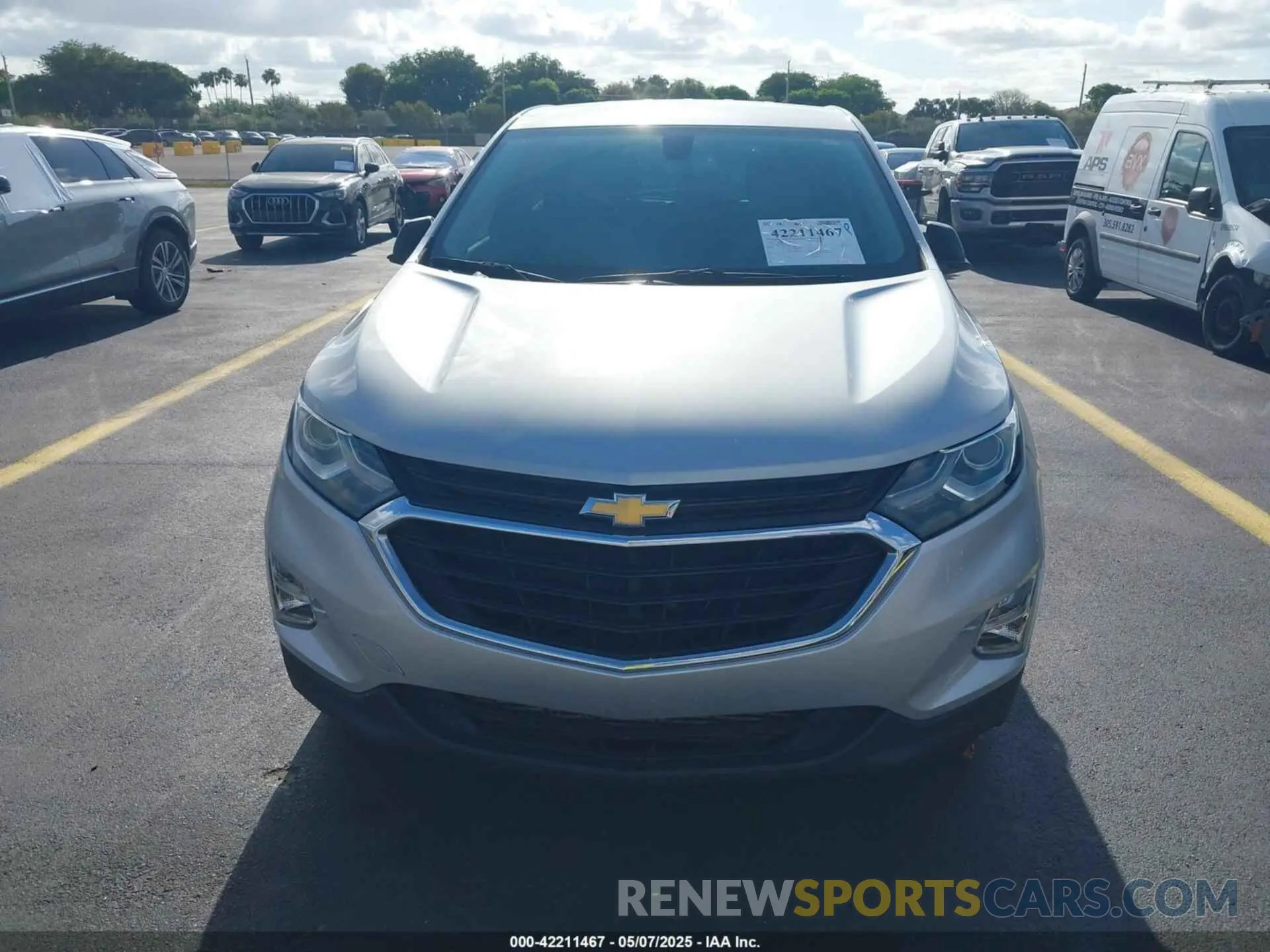6 fotografías del automóvil dañado 2GNAXHEV3K6230992 CHEVROLET EQUINOX 2019