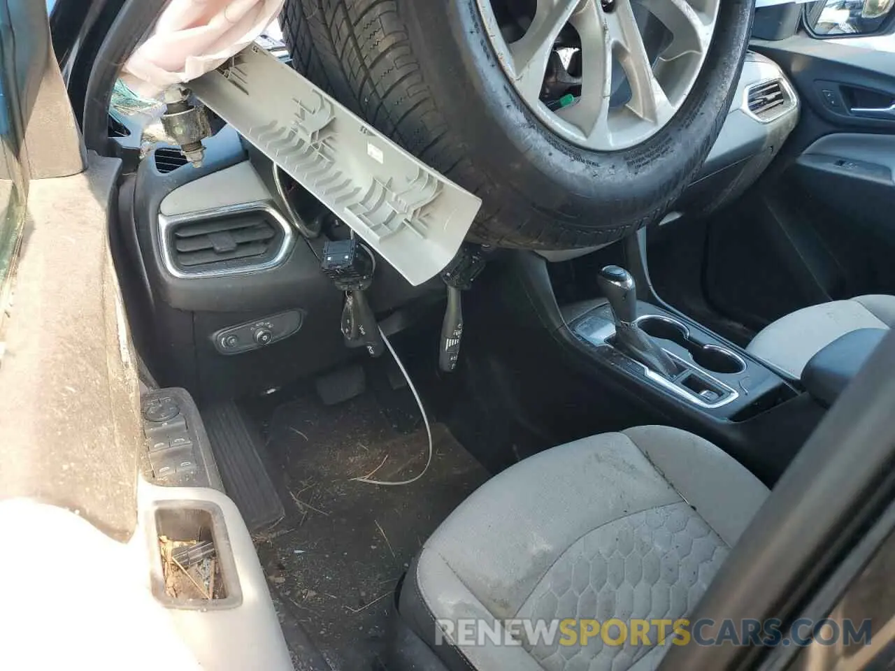 8 fotografías del automóvil dañado 2GNAXHEV3K6251115 CHEVROLET EQUINOX 2019