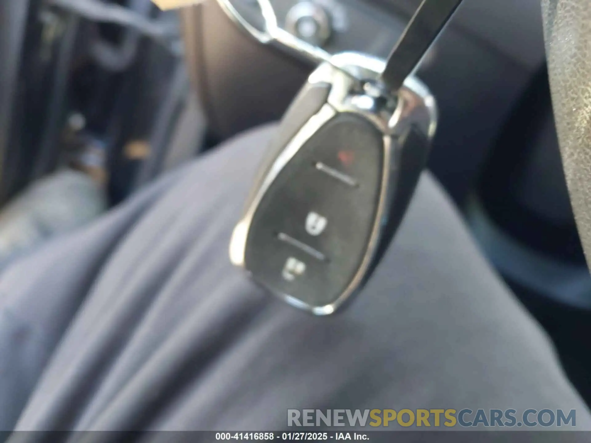 11 fotografías del automóvil dañado 2GNAXHEV3K6252166 CHEVROLET EQUINOX 2019