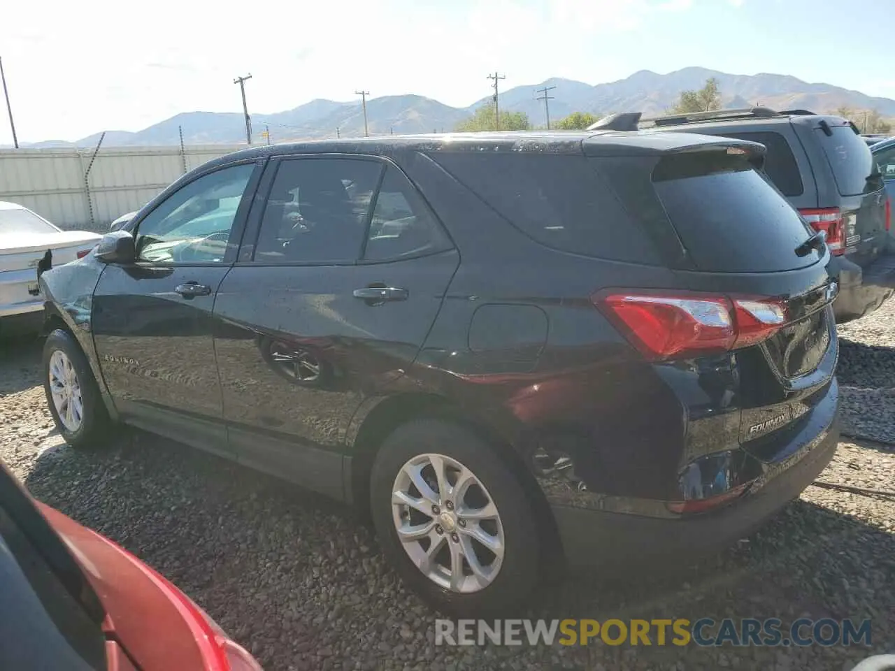 2 fotografías del automóvil dañado 2GNAXHEV3K6267265 CHEVROLET EQUINOX 2019