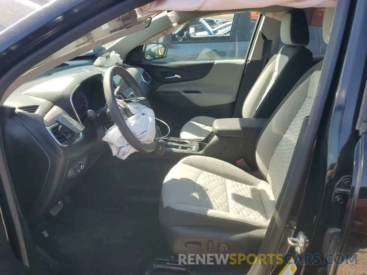 7 fotografías del automóvil dañado 2GNAXHEV3K6267265 CHEVROLET EQUINOX 2019