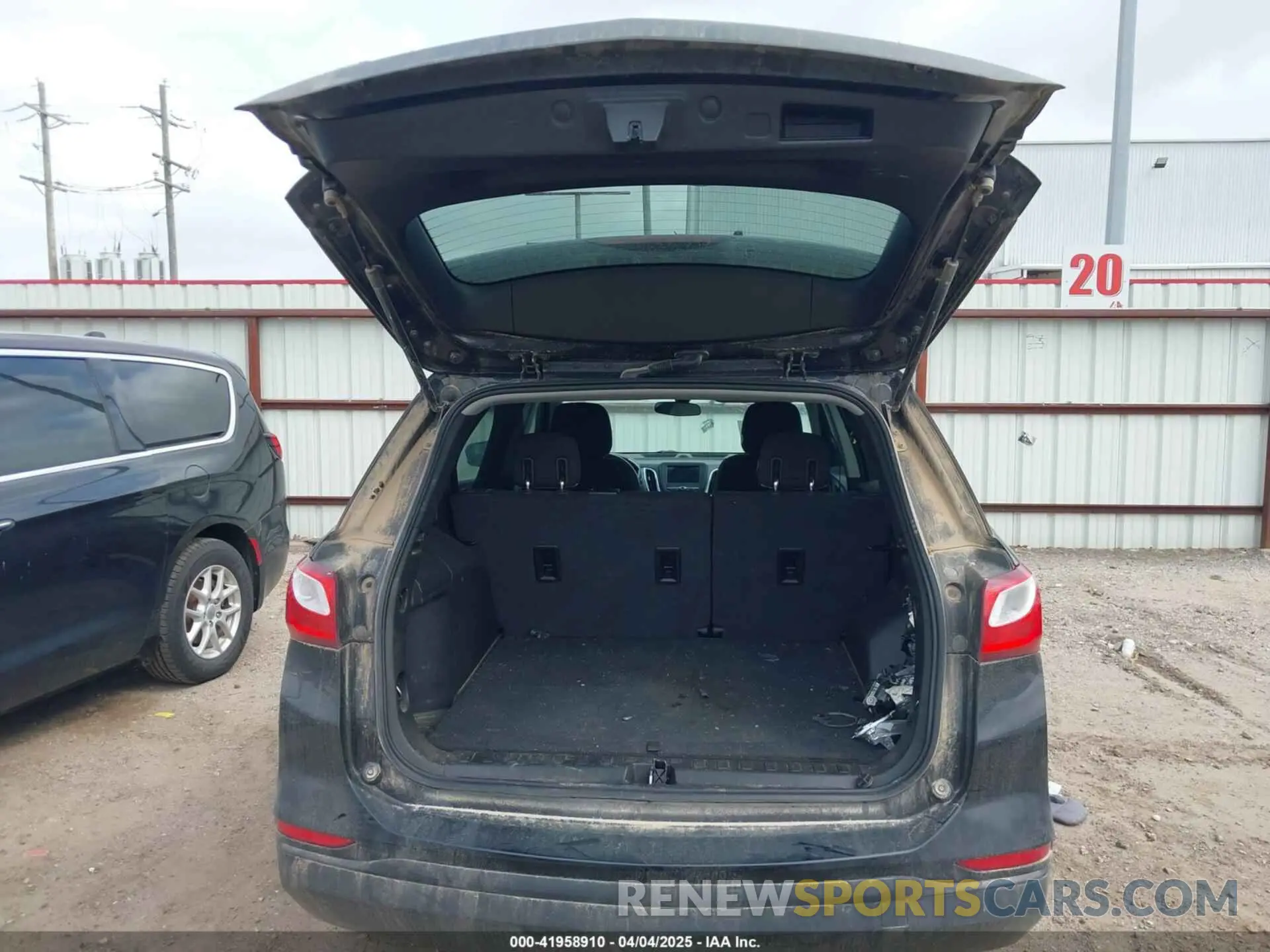18 fotografías del automóvil dañado 2GNAXHEV3K6294711 CHEVROLET EQUINOX 2019
