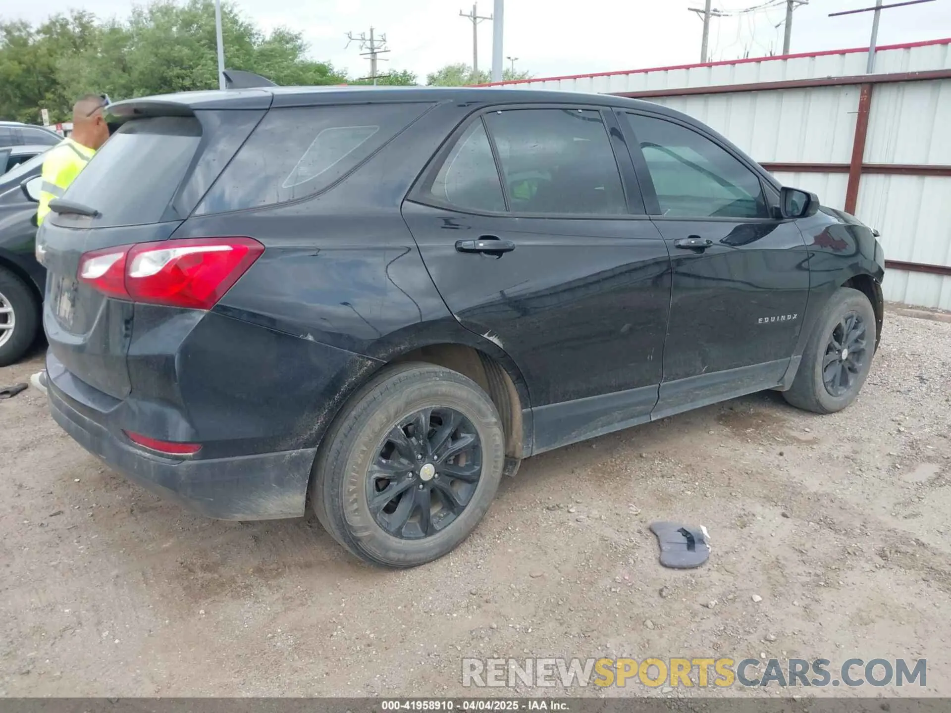 4 fotografías del automóvil dañado 2GNAXHEV3K6294711 CHEVROLET EQUINOX 2019