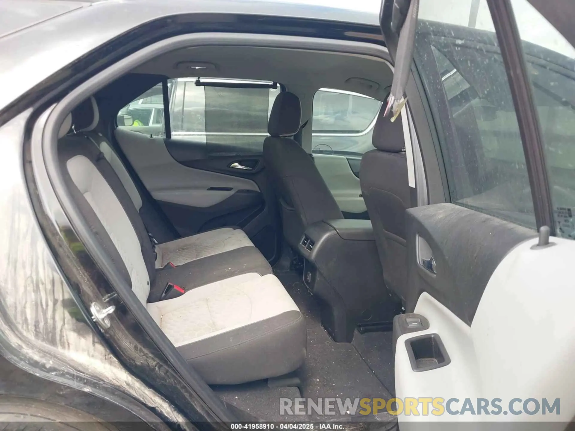 8 fotografías del automóvil dañado 2GNAXHEV3K6294711 CHEVROLET EQUINOX 2019