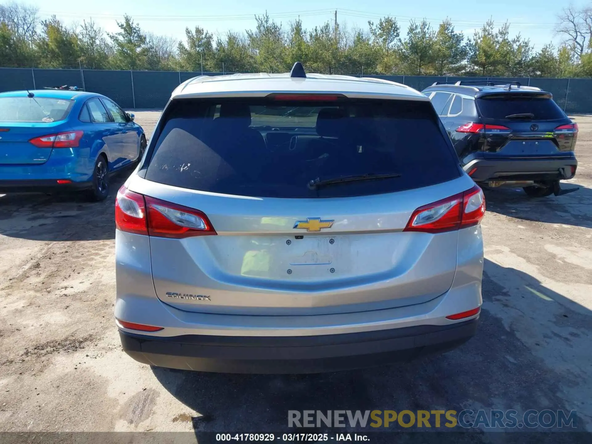 17 fotografías del automóvil dañado 2GNAXHEV4K6155073 CHEVROLET EQUINOX 2019