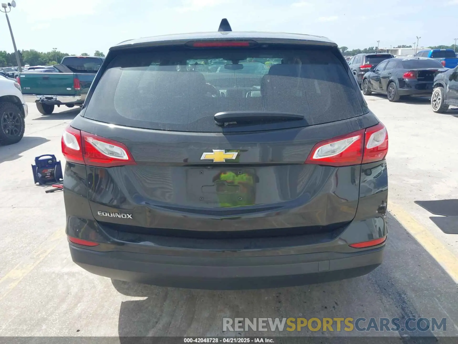 16 fotografías del automóvil dañado 2GNAXHEV5K6150464 CHEVROLET EQUINOX 2019