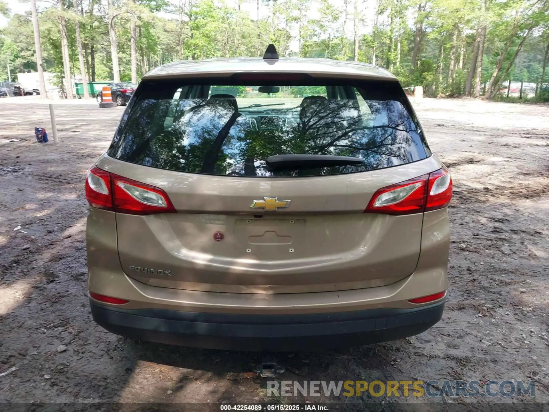 16 fotografías del automóvil dañado 2GNAXHEV5K6216902 CHEVROLET EQUINOX 2019