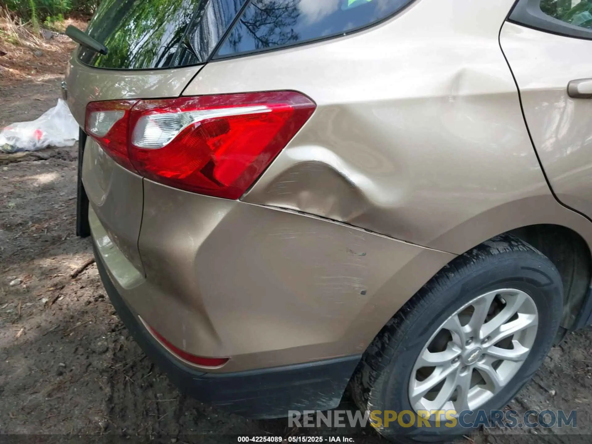 6 fotografías del automóvil dañado 2GNAXHEV5K6216902 CHEVROLET EQUINOX 2019
