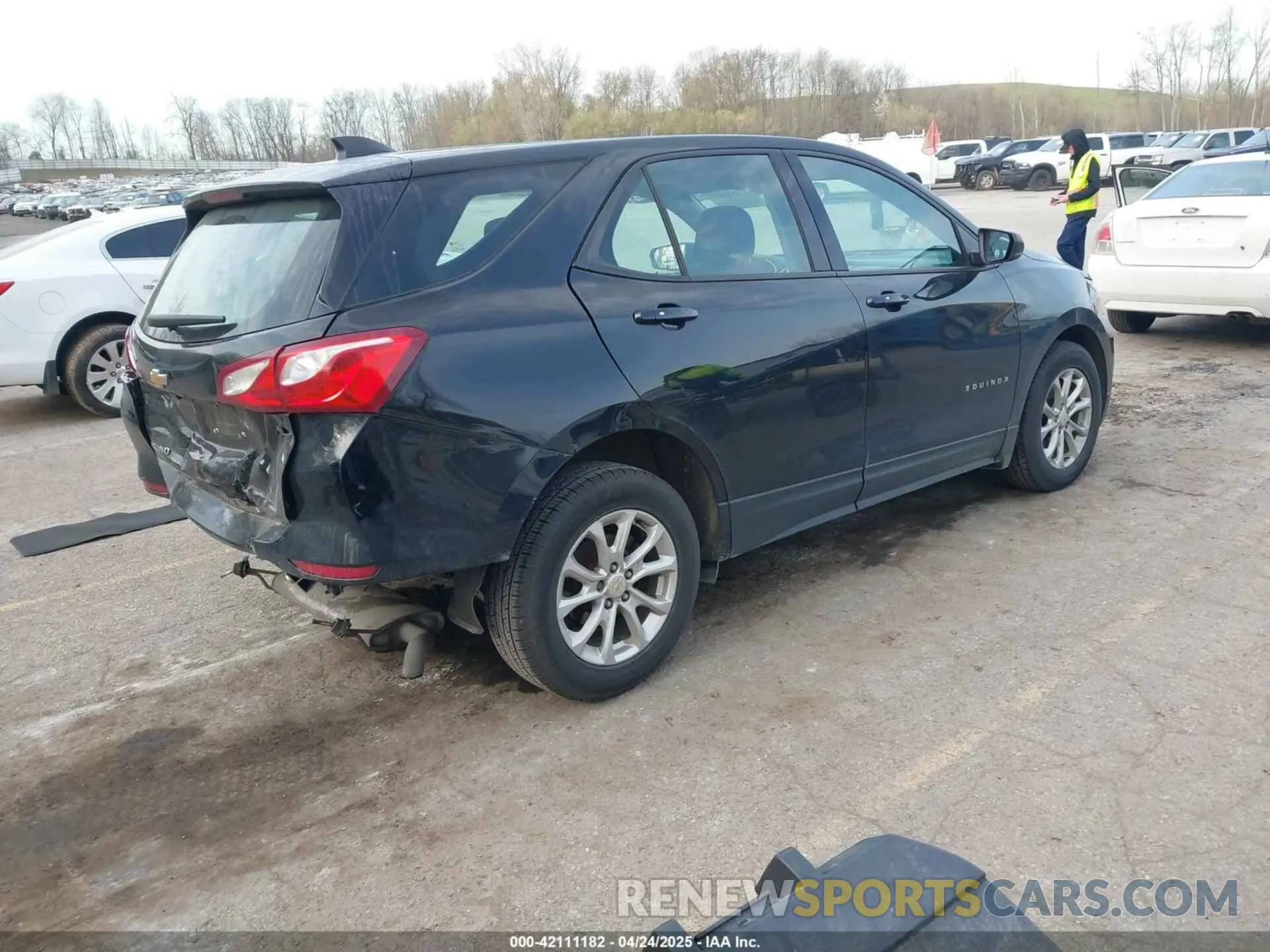 4 fotografías del automóvil dañado 2GNAXHEV6K6221932 CHEVROLET EQUINOX 2019