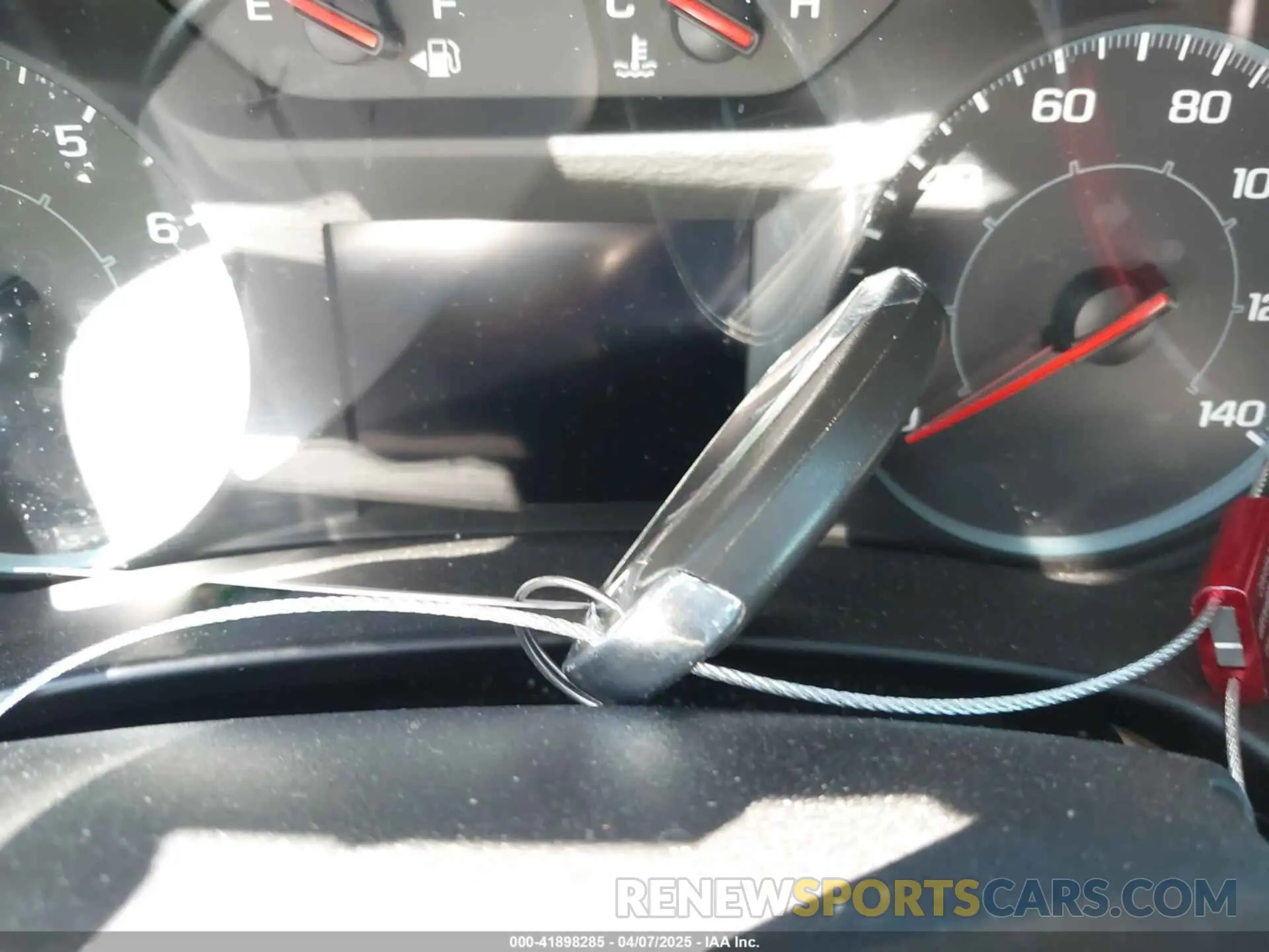 11 fotografías del automóvil dañado 2GNAXHEV7K6244104 CHEVROLET EQUINOX 2019