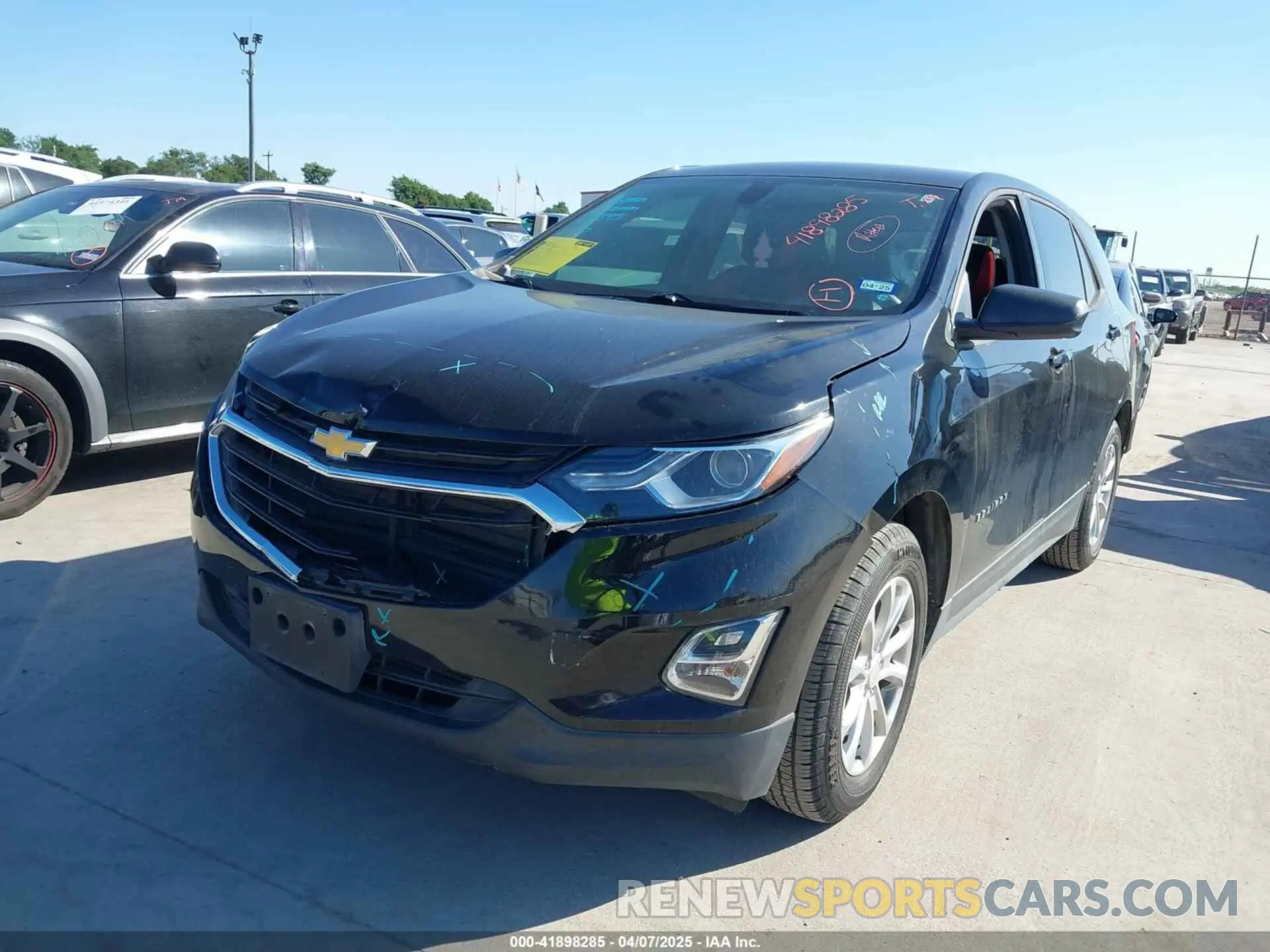 2 fotografías del automóvil dañado 2GNAXHEV7K6244104 CHEVROLET EQUINOX 2019